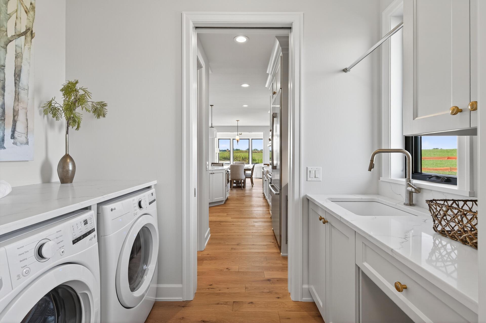 Chanhassen, Minnesota, 55331, United States, 4 Bedrooms Bedrooms, ,2 BathroomsBathrooms,Residential,For Sale,1994777