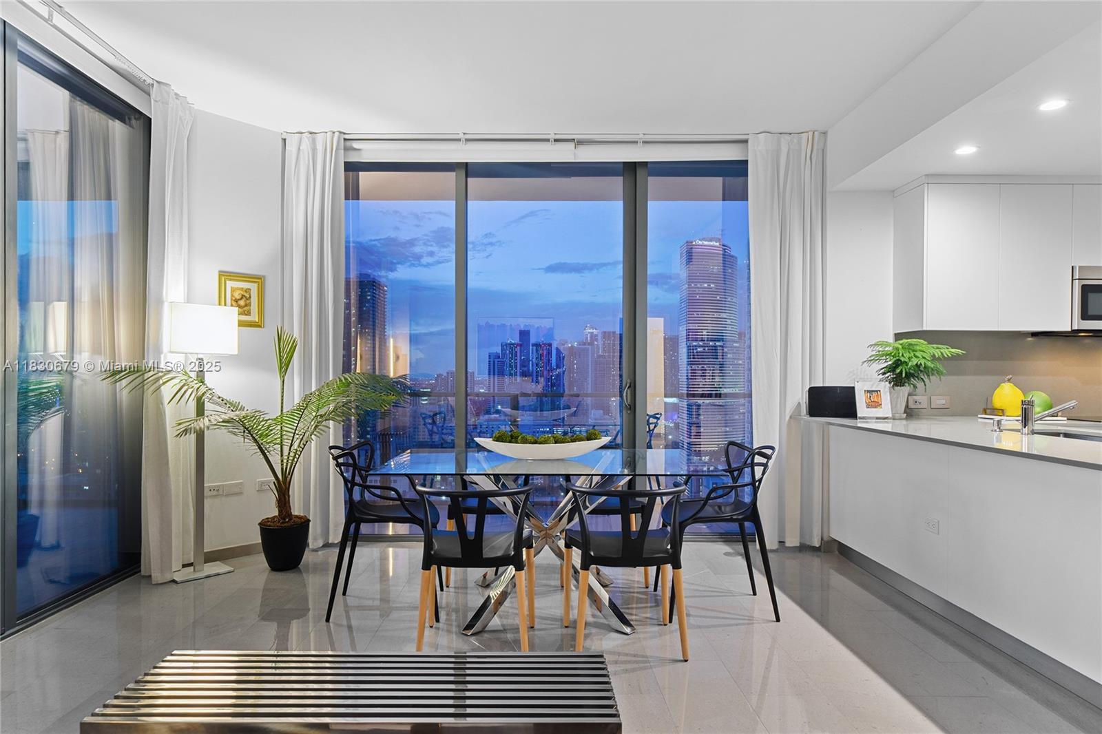 Miami, Florida, 33131, United States, 2 Bedrooms Bedrooms, ,3 BathroomsBathrooms,Residential,For Sale,1877459