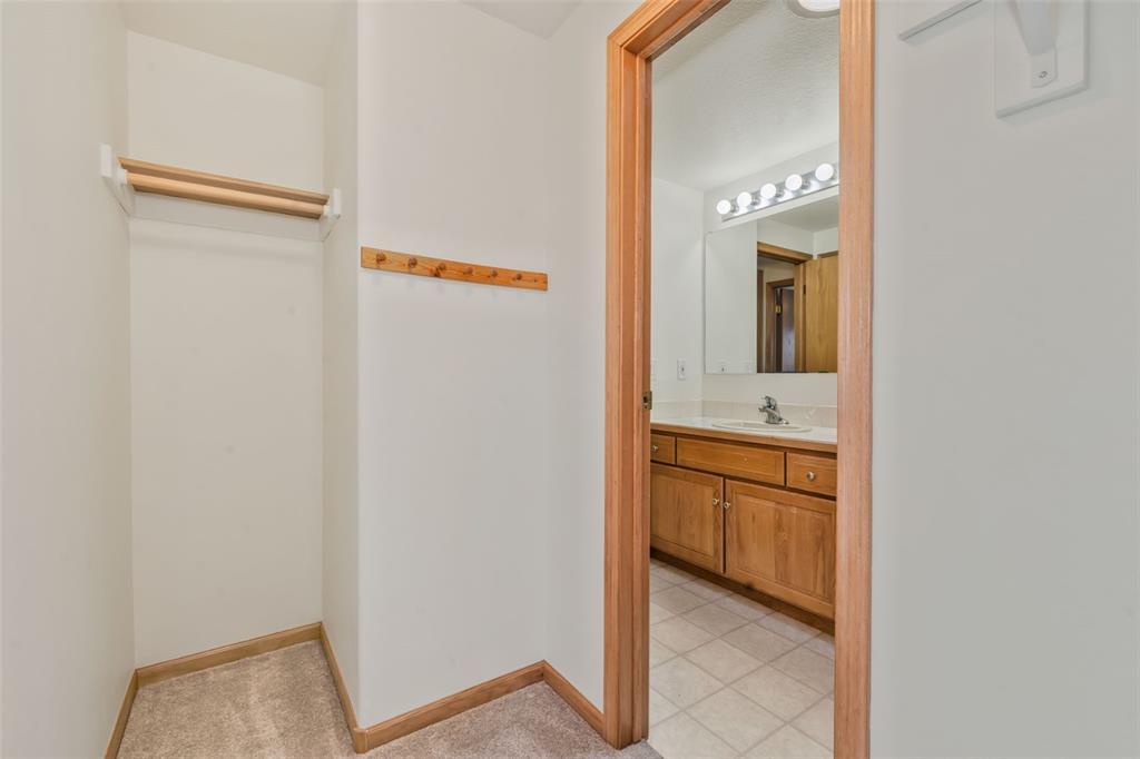 Steamboat Springs, Colorado, 80487, United States, 3 Bedrooms Bedrooms, ,2 BathroomsBathrooms,Residential,For Sale,2003476