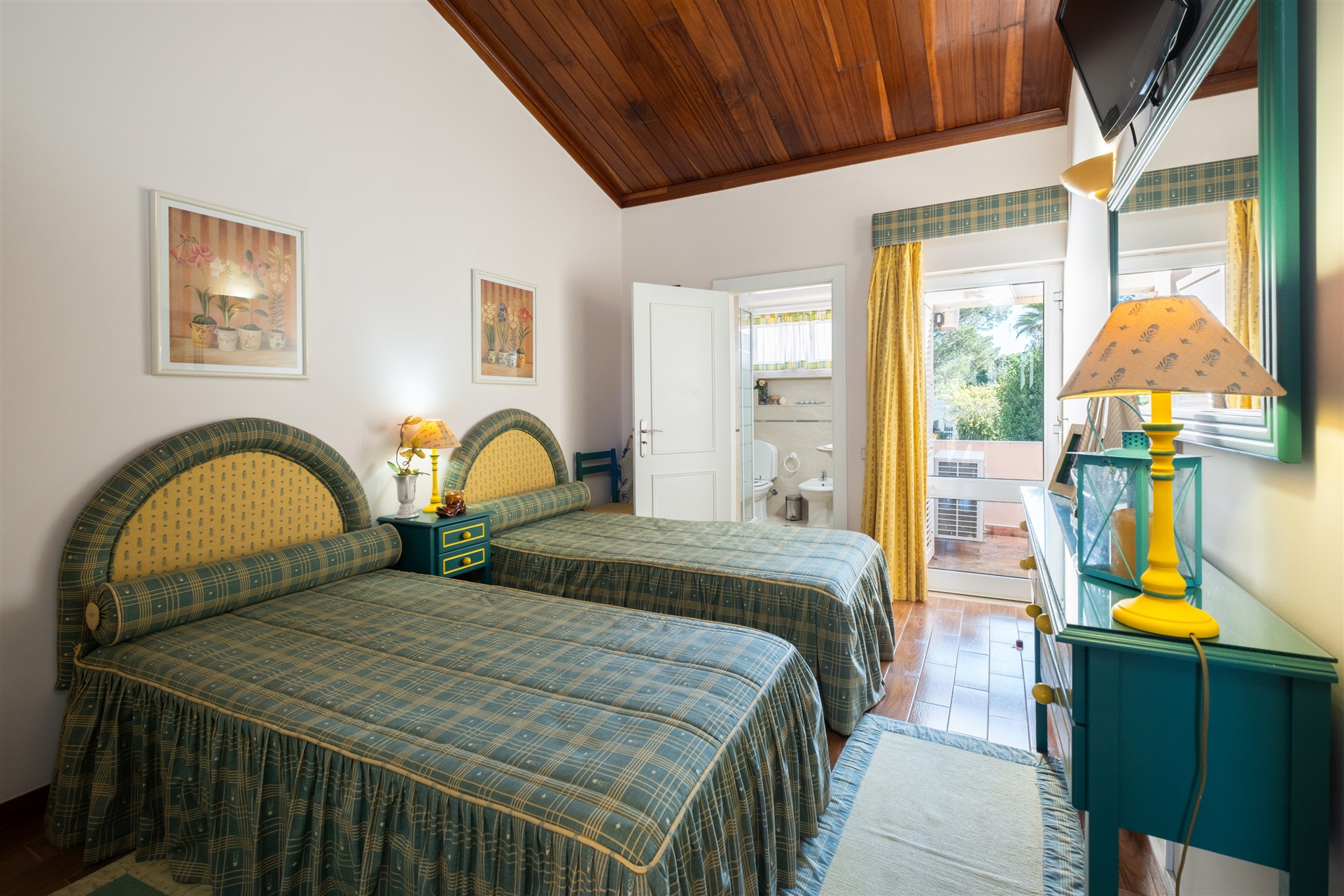  Semi-detached house, 3 bedrooms, for Sale - 物件實景