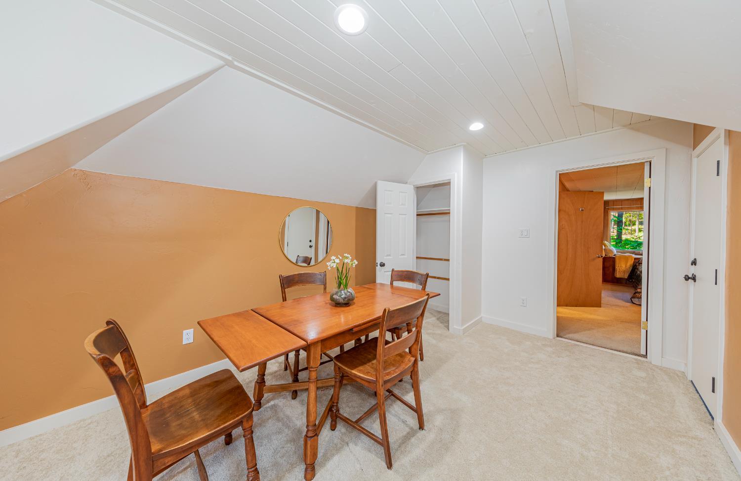 Fish Camp, California, 93623, United States, 5 Bedrooms Bedrooms, ,2 BathroomsBathrooms,Residential,For Sale,1869903
