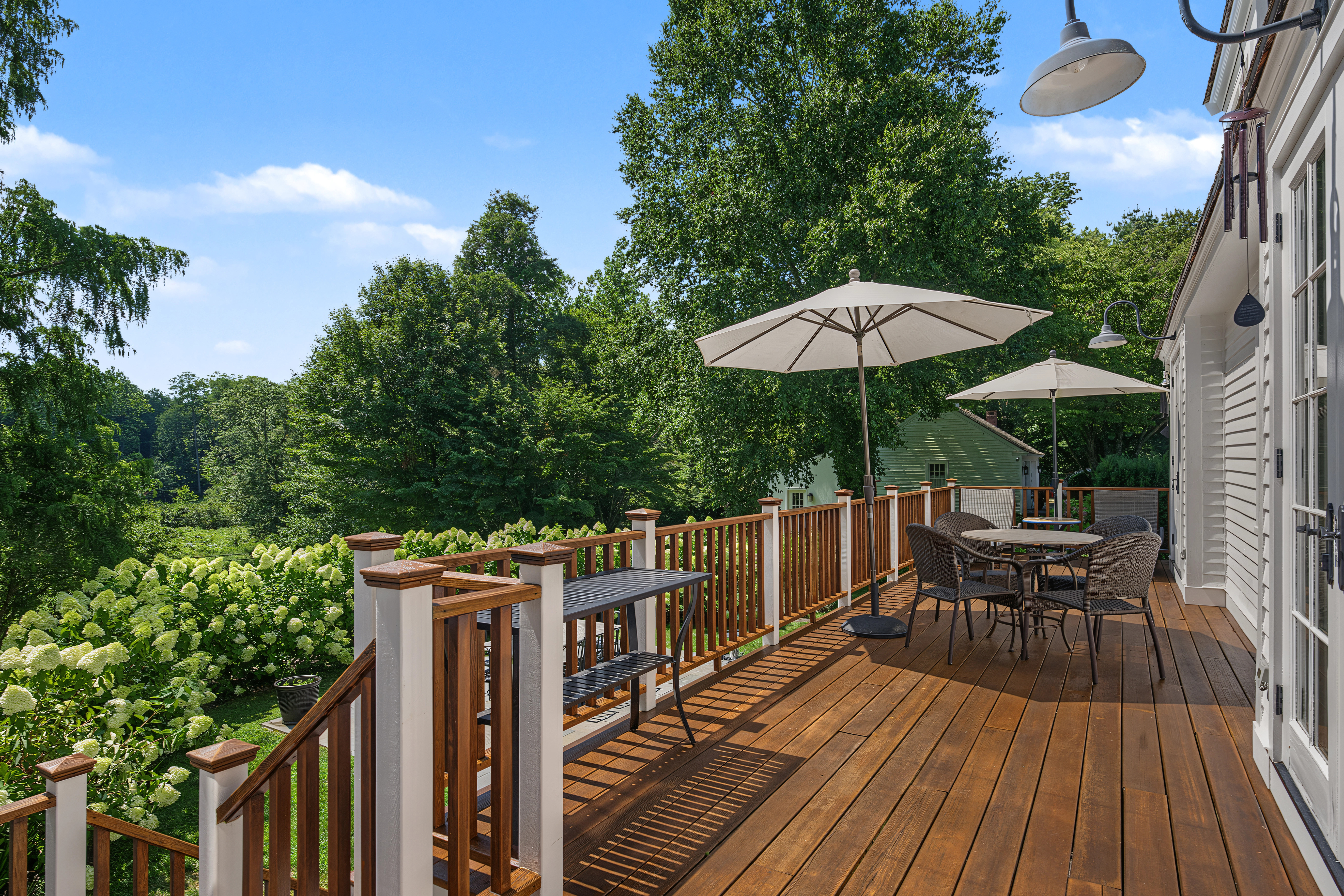  An Extraordinary Pocket Estate Within Walking Distance to Village - 物件實景