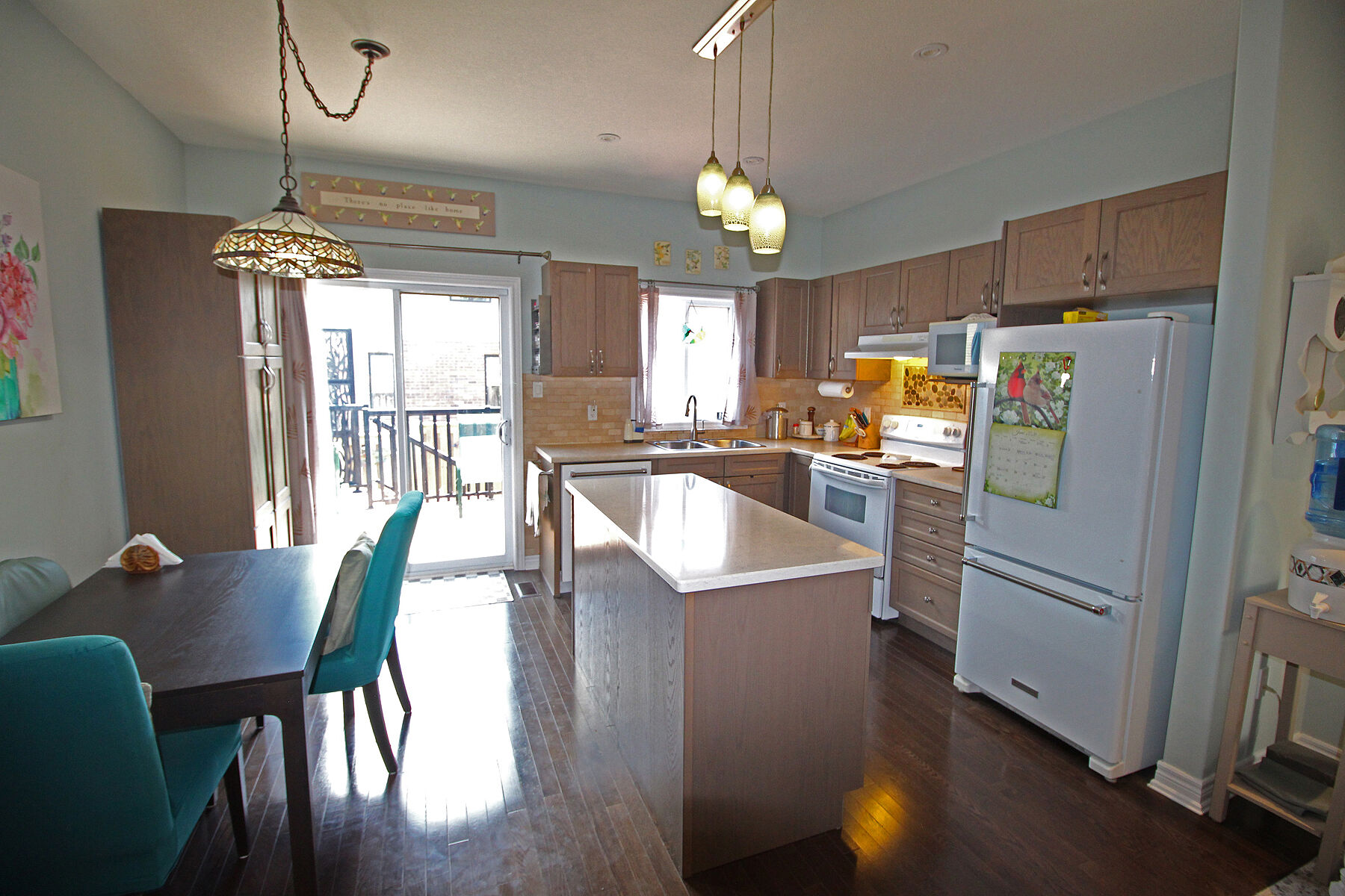  Semi-Detached Bungalow - 物件實景