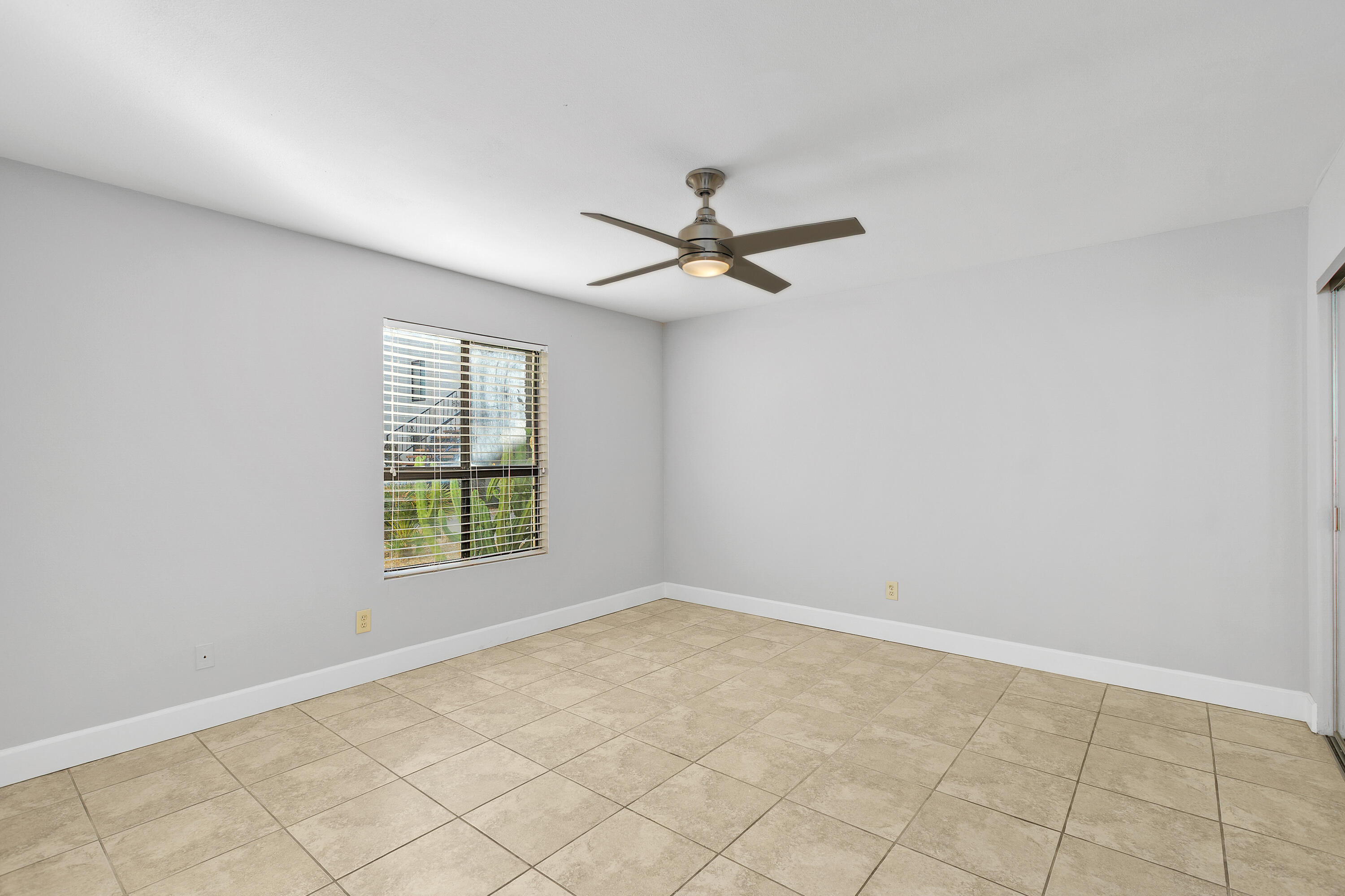 Palm Springs, California, 92264, United States, 3 Bedrooms Bedrooms, ,2 BathroomsBathrooms,Residential,For Sale,1998935