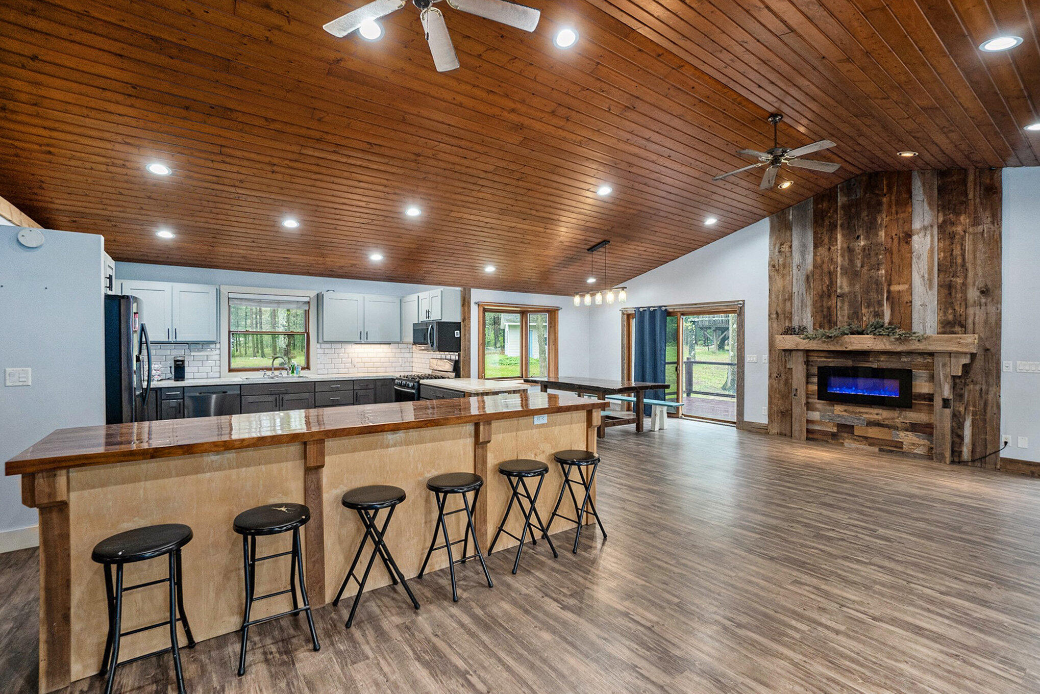 White Cloud, Michigan, 49349, United States, 5 Bedrooms Bedrooms, ,4 BathroomsBathrooms,Residential,For Sale,1807044