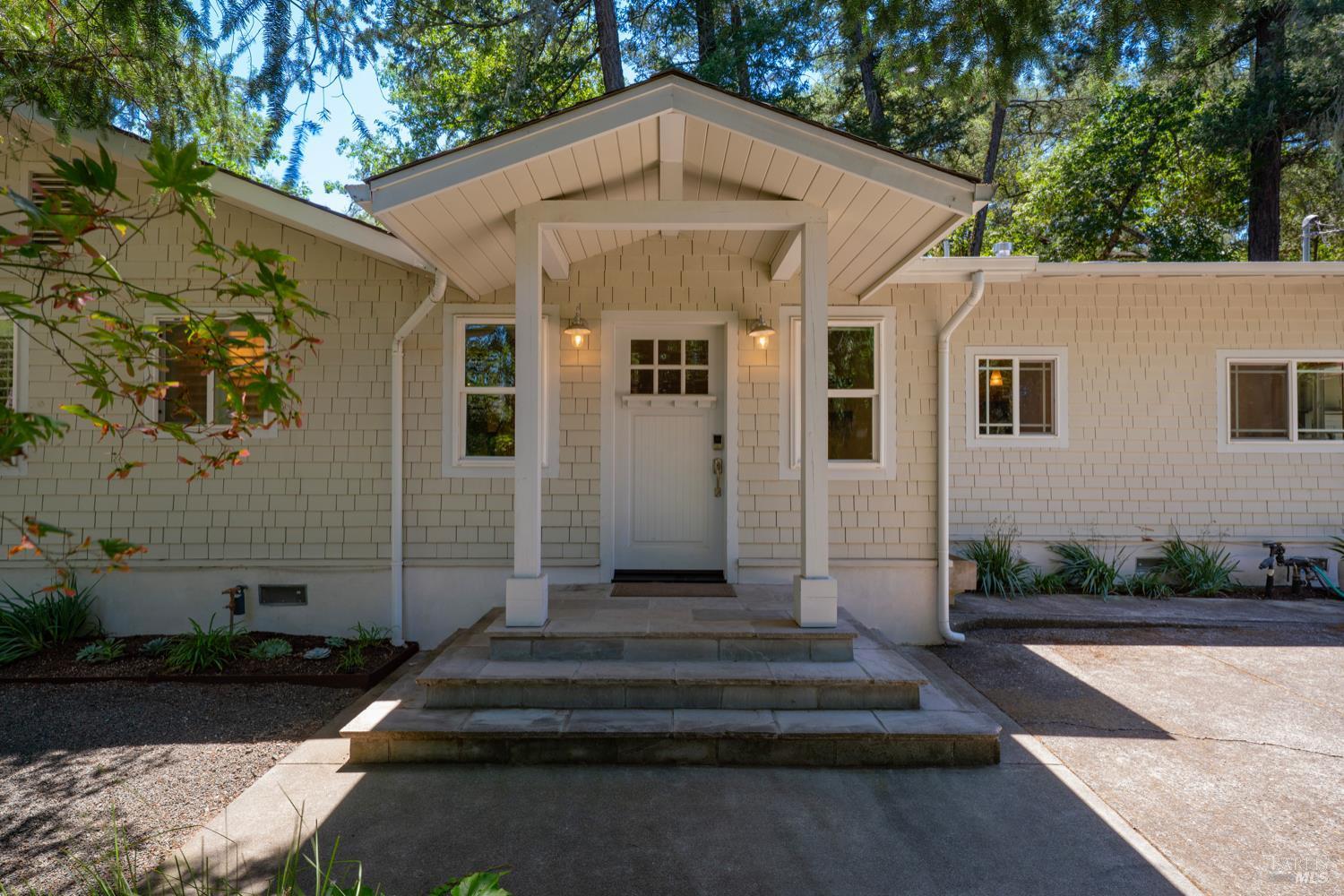 Calistoga, California, 94515, United States, 3 Bedrooms Bedrooms, ,3 BathroomsBathrooms,Residential,For Sale,1907070