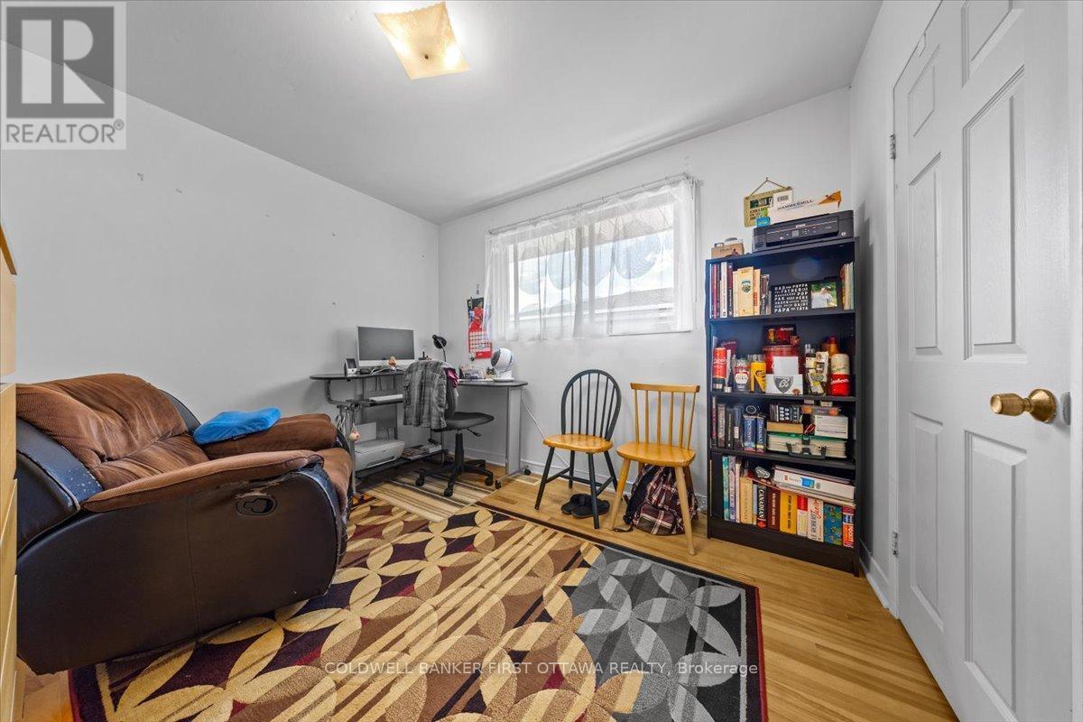 Ottawa, Ontario, K2B 6B9, CA, 7 Bedrooms Bedrooms, ,3 BathroomsBathrooms,Residential,For Sale,1903651