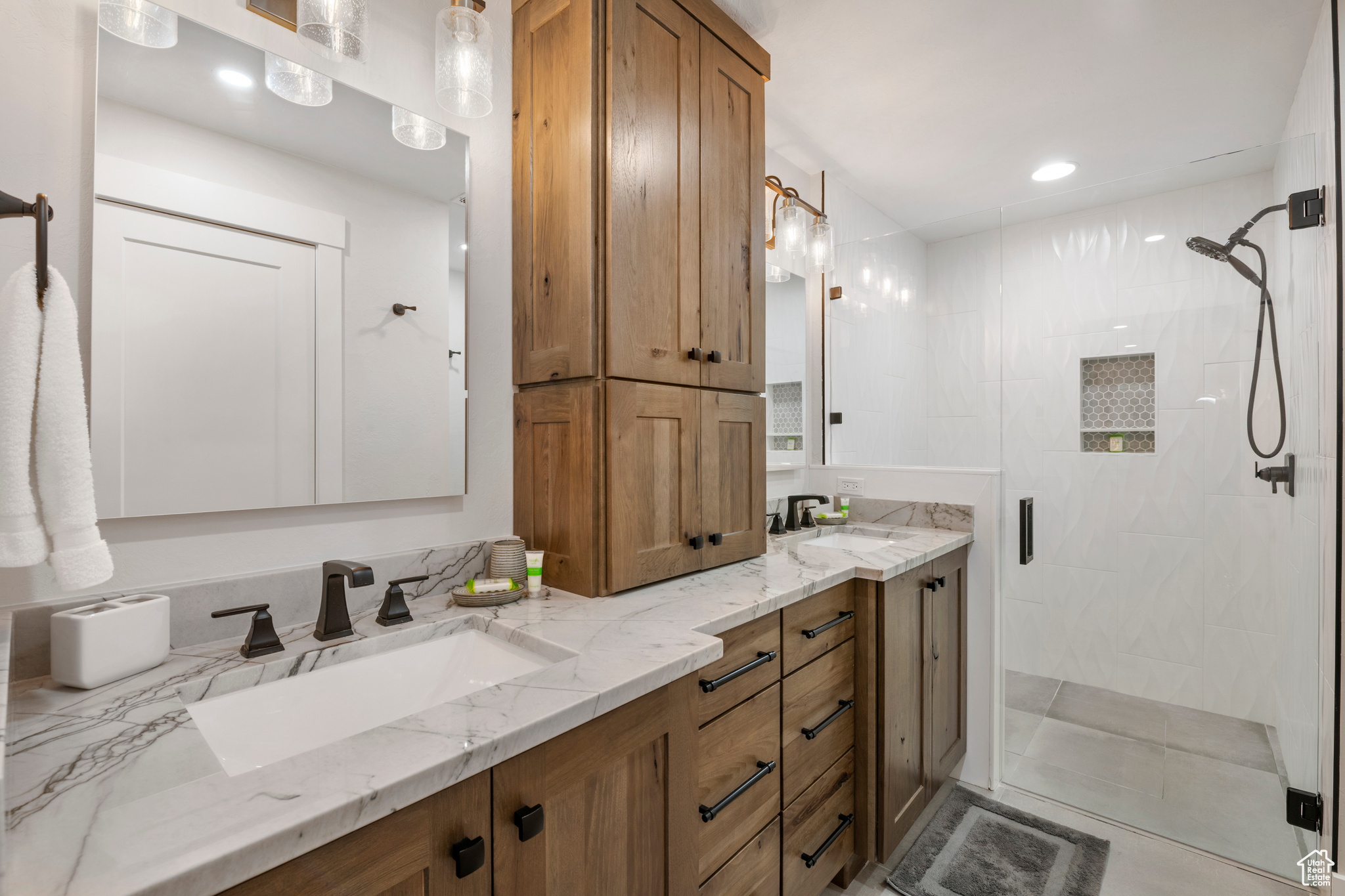 Park City, Utah, 84060, United States, 2 Bedrooms Bedrooms, ,3 BathroomsBathrooms,Residential,For Sale,1900952