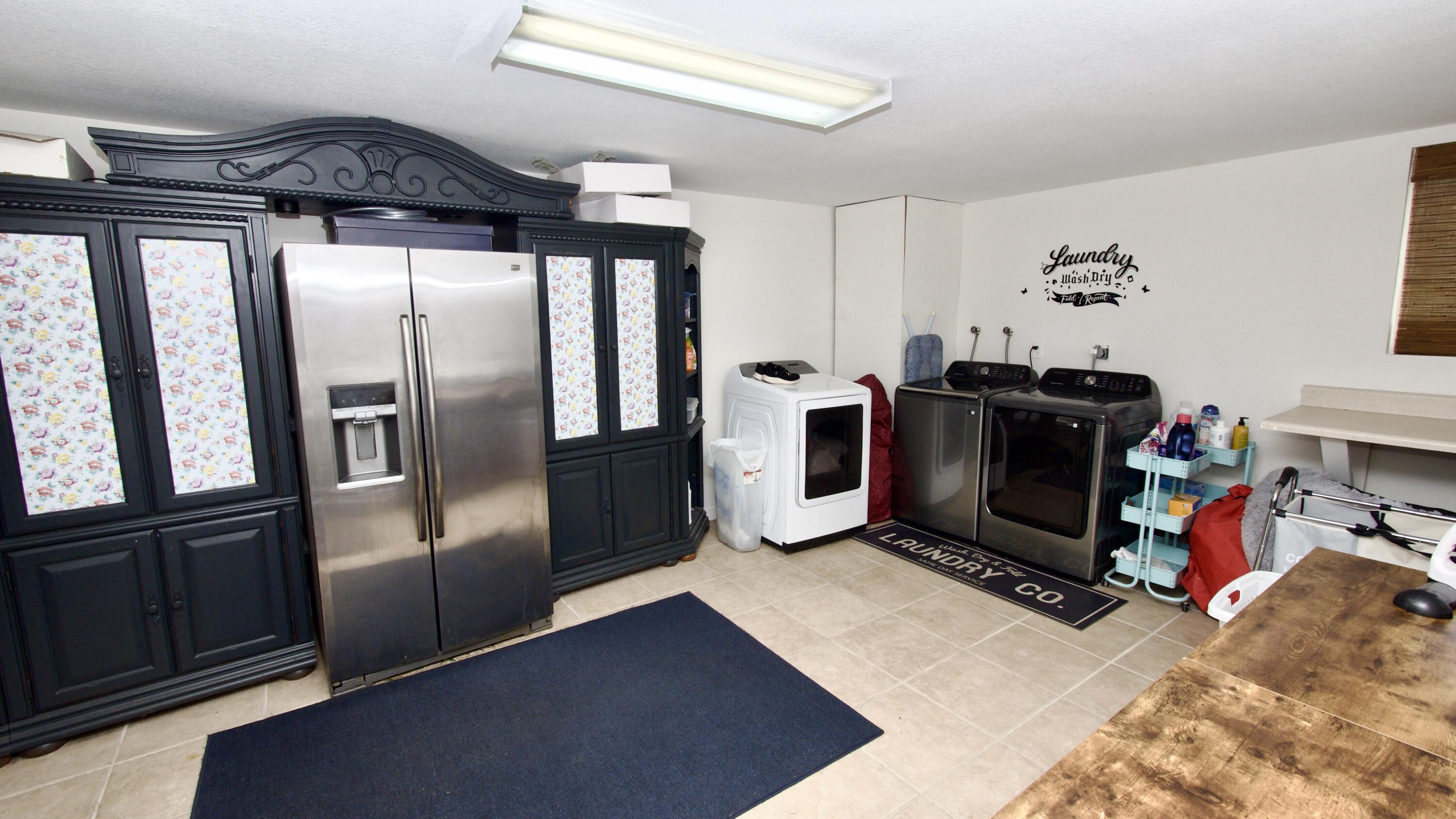 Davie, Florida, 33328, United States, 7 Bedrooms Bedrooms, ,5 BathroomsBathrooms,Residential,For Sale,2039860