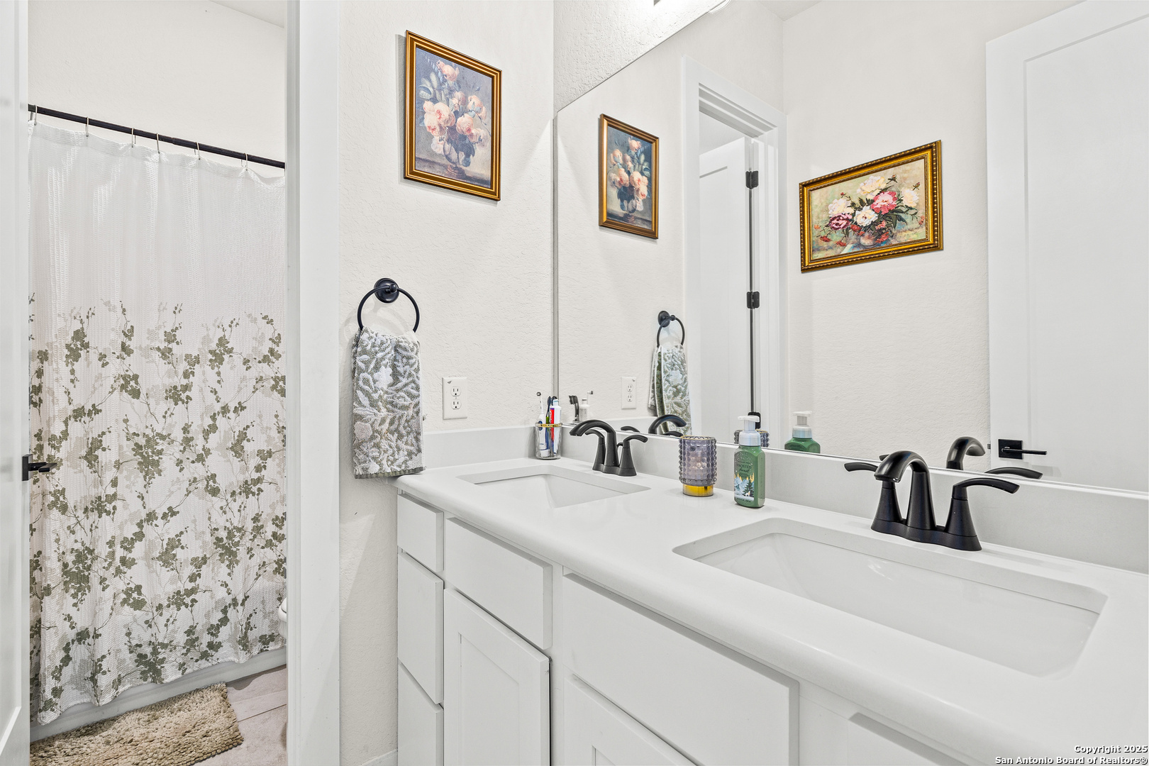 Cibolo, Texas, 78108, United States, 4 Bedrooms Bedrooms, ,4 BathroomsBathrooms,Residential,For Sale,1982073