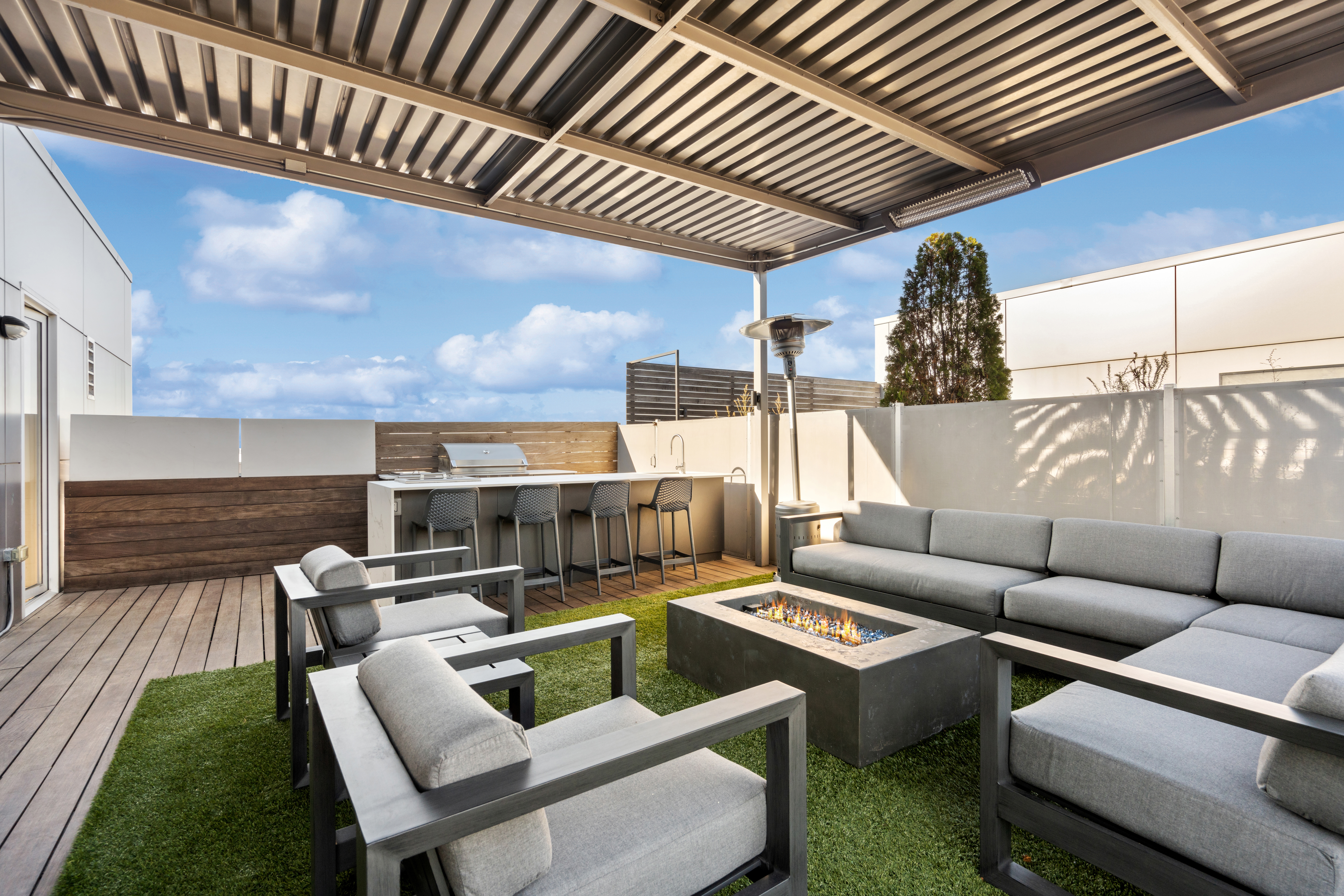  Perfect Combination of Location, Views and Modern Elegance - 物件實景
