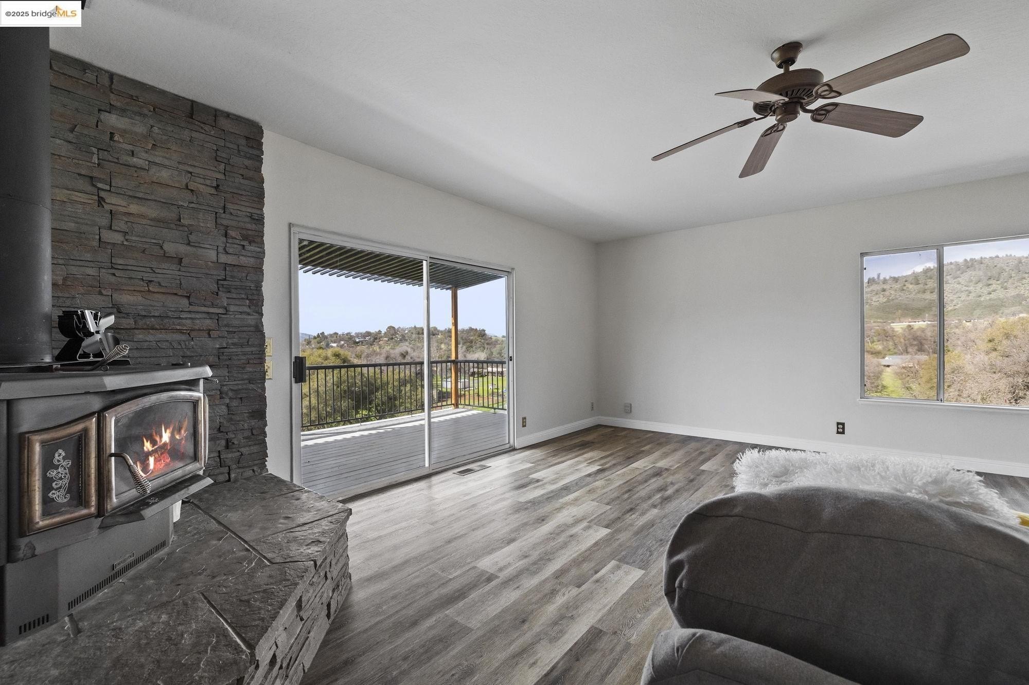 Jamestown, California, 95327, United States, 3 Bedrooms Bedrooms, ,2 BathroomsBathrooms,Residential,For Sale,1743185