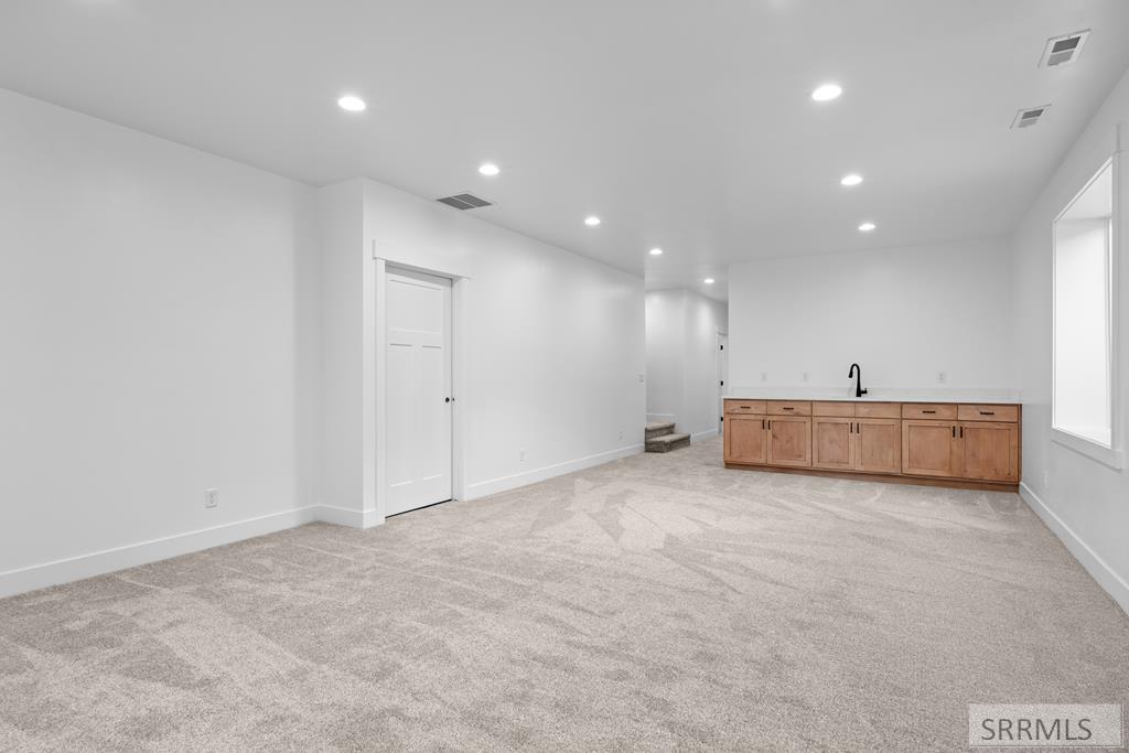 RIGBY, Idaho, 83442, United States, 5 Bedrooms Bedrooms, ,3 BathroomsBathrooms,Residential,For Sale,1983610