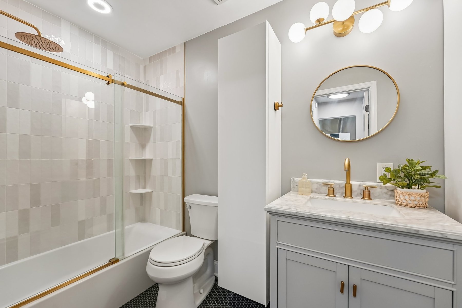  ?Trendmaker Homes North? Beautifully Updated One Floor Condominum - 物件實景