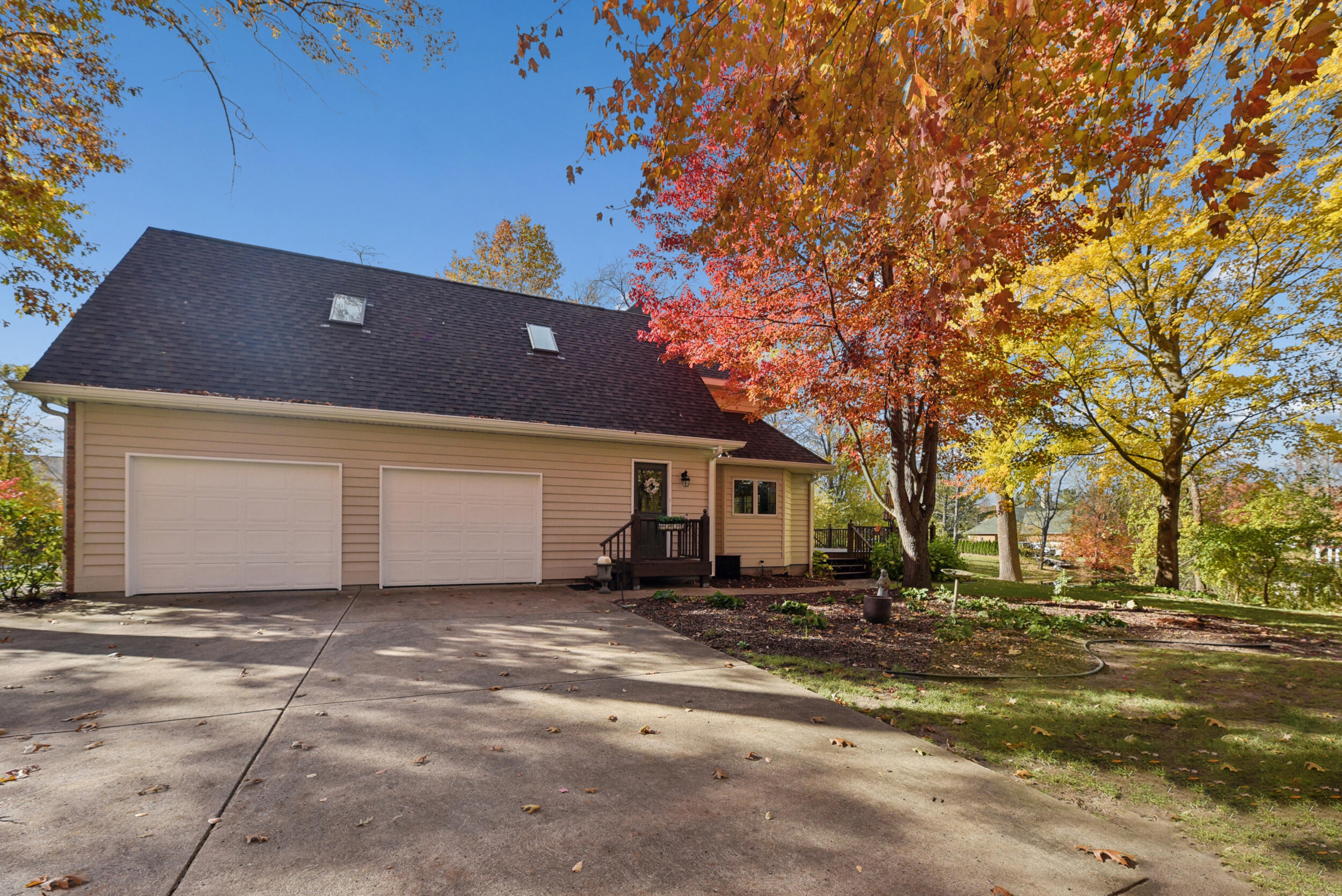 Long Beach, Indiana, 46360, United States, 4 Bedrooms Bedrooms, ,4 BathroomsBathrooms,Residential,For Sale,1989187