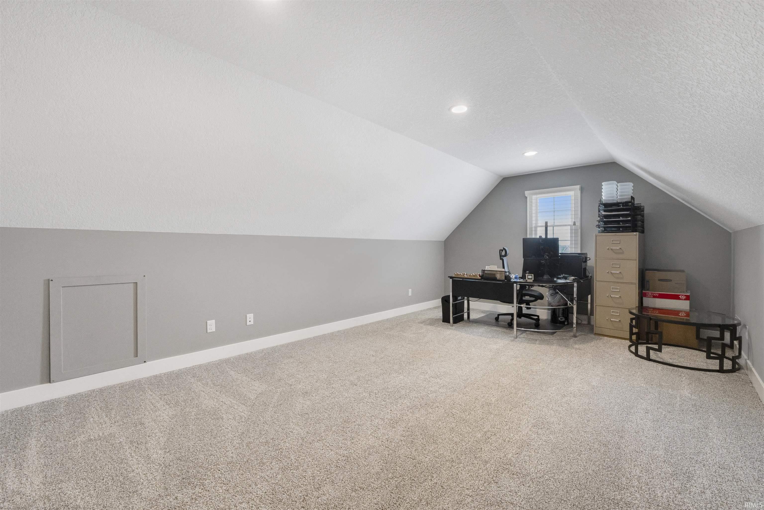 Fort Wayne, Indiana, 46845, United States, 4 Bedrooms Bedrooms, ,2 BathroomsBathrooms,Residential,For Sale,1947274