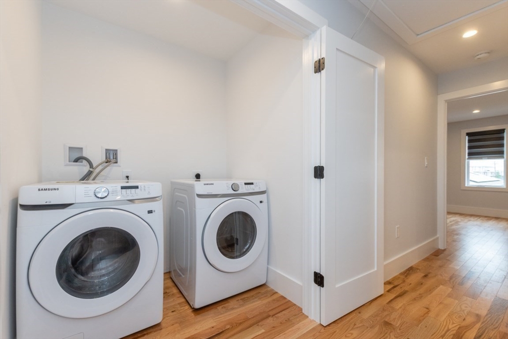 Revere, Massachusetts, 02151, United States, 3 Bedrooms Bedrooms, ,3 BathroomsBathrooms,Residential,For Sale,1928995