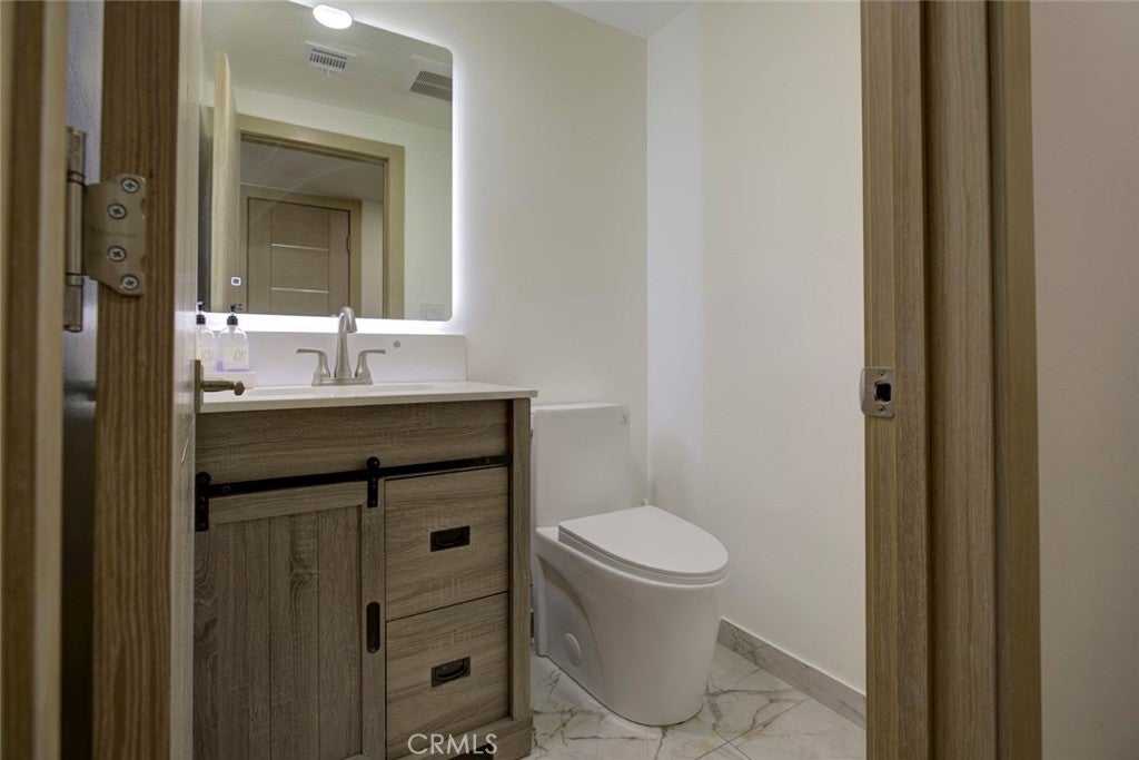 North Hills, California, 91343, United States, 4 Bedrooms Bedrooms, ,4 BathroomsBathrooms,Residential,For Sale,1997104