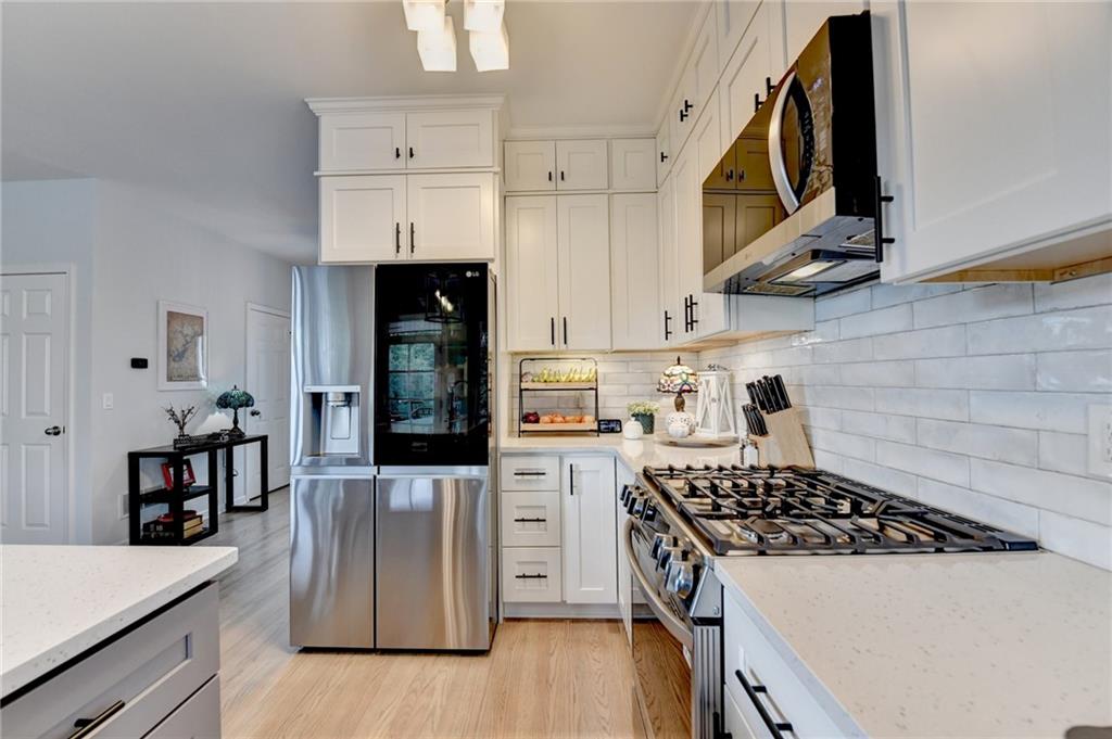 Gainesville, Georgia, 30506, United States, 2 Bedrooms Bedrooms, ,2 BathroomsBathrooms,Residential,For Sale,2040403