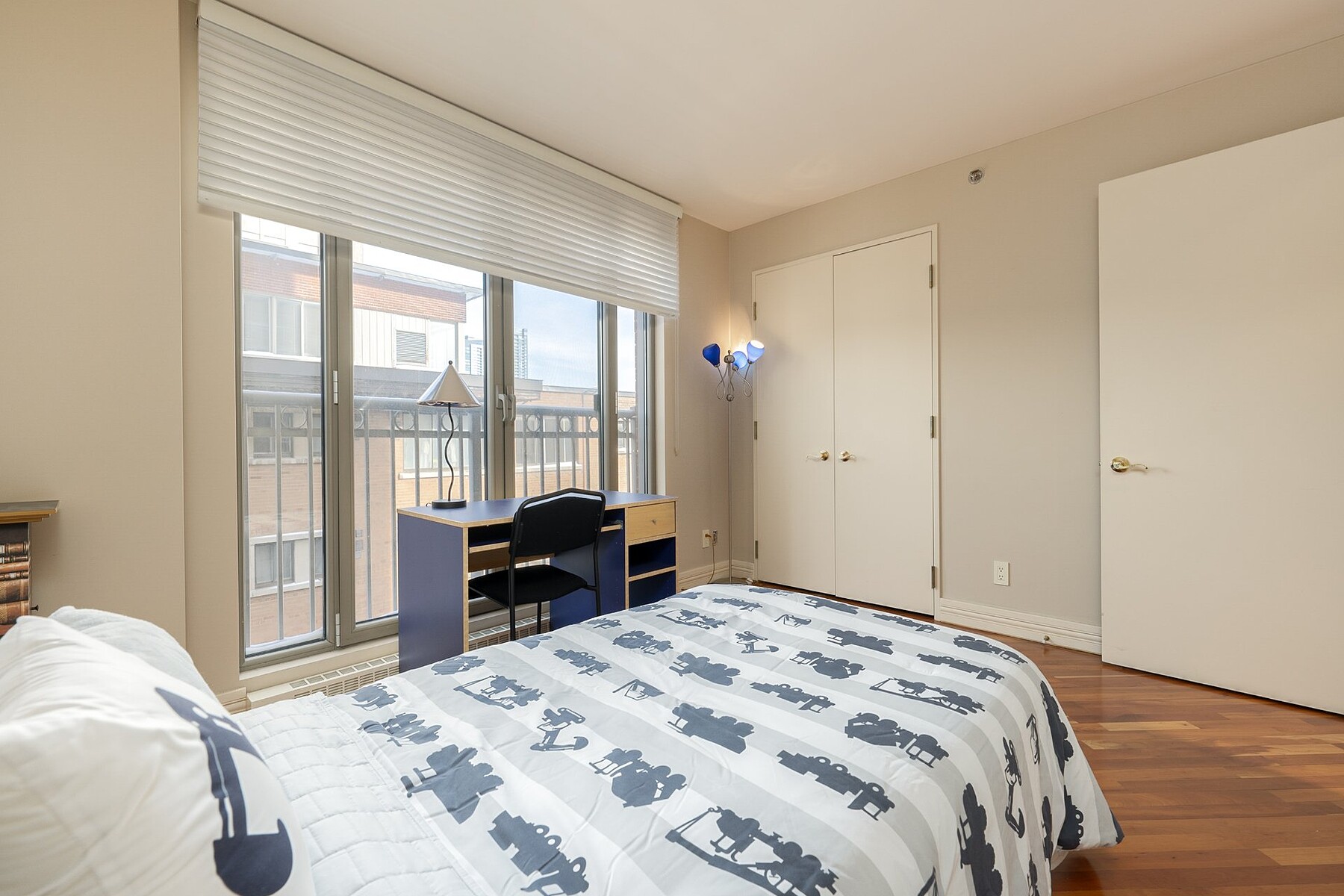  Luxurious Expansive Condo - 物件實景
