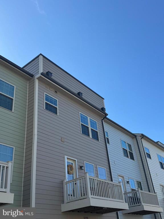 Dumfries, Virginia, 22026, United States, 4 Bedrooms Bedrooms, ,5 BathroomsBathrooms,Residential,For Sale,1958431