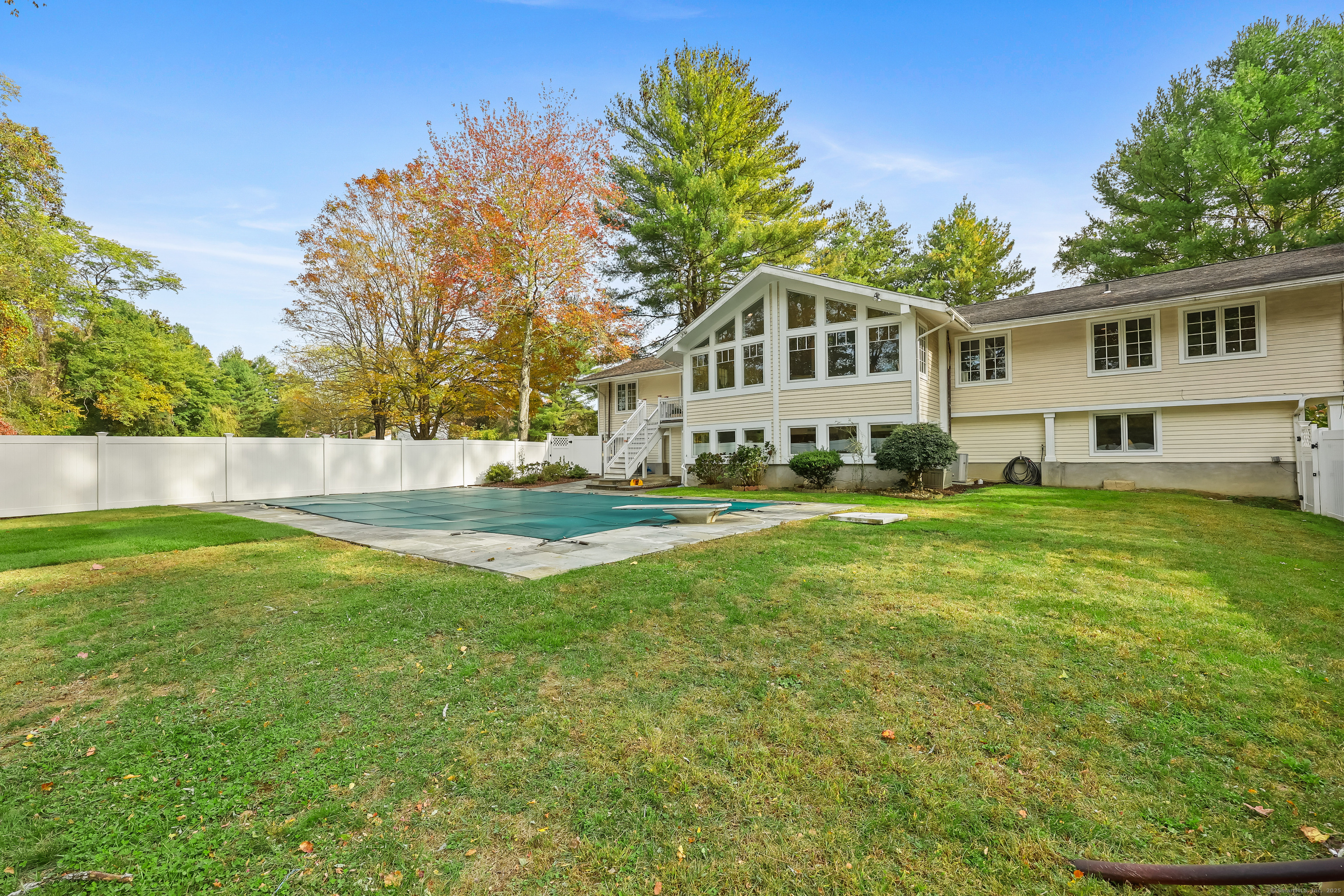 Fairfield, Connecticut, 06880, United States, 3 Bedrooms Bedrooms, ,3 BathroomsBathrooms,Residential,For Sale,1992139