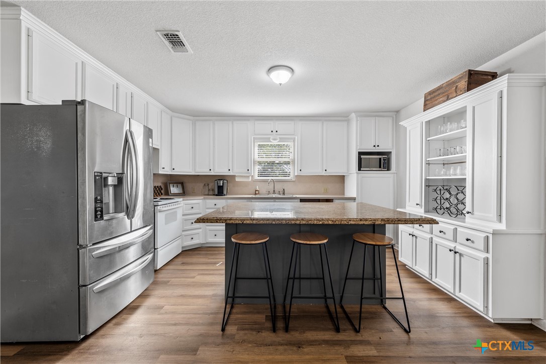 Valley Mills, Texas, 76689, United States, 3 Bedrooms Bedrooms, ,3 BathroomsBathrooms,Residential,For Sale,1838670