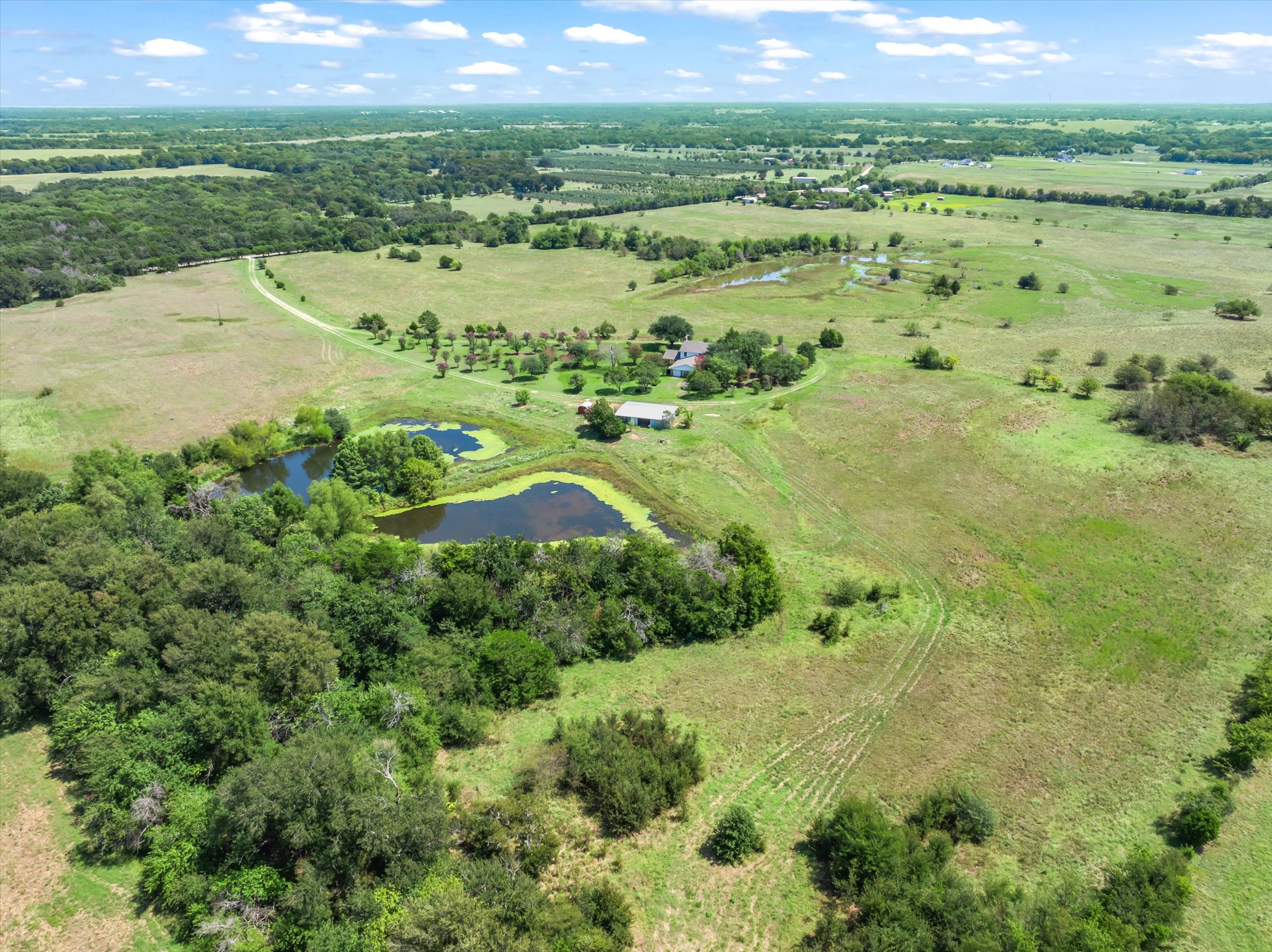 Wills Point, Texas, 75169, United States, 4 Bedrooms Bedrooms, ,3 BathroomsBathrooms,Residential,For Sale,1979230