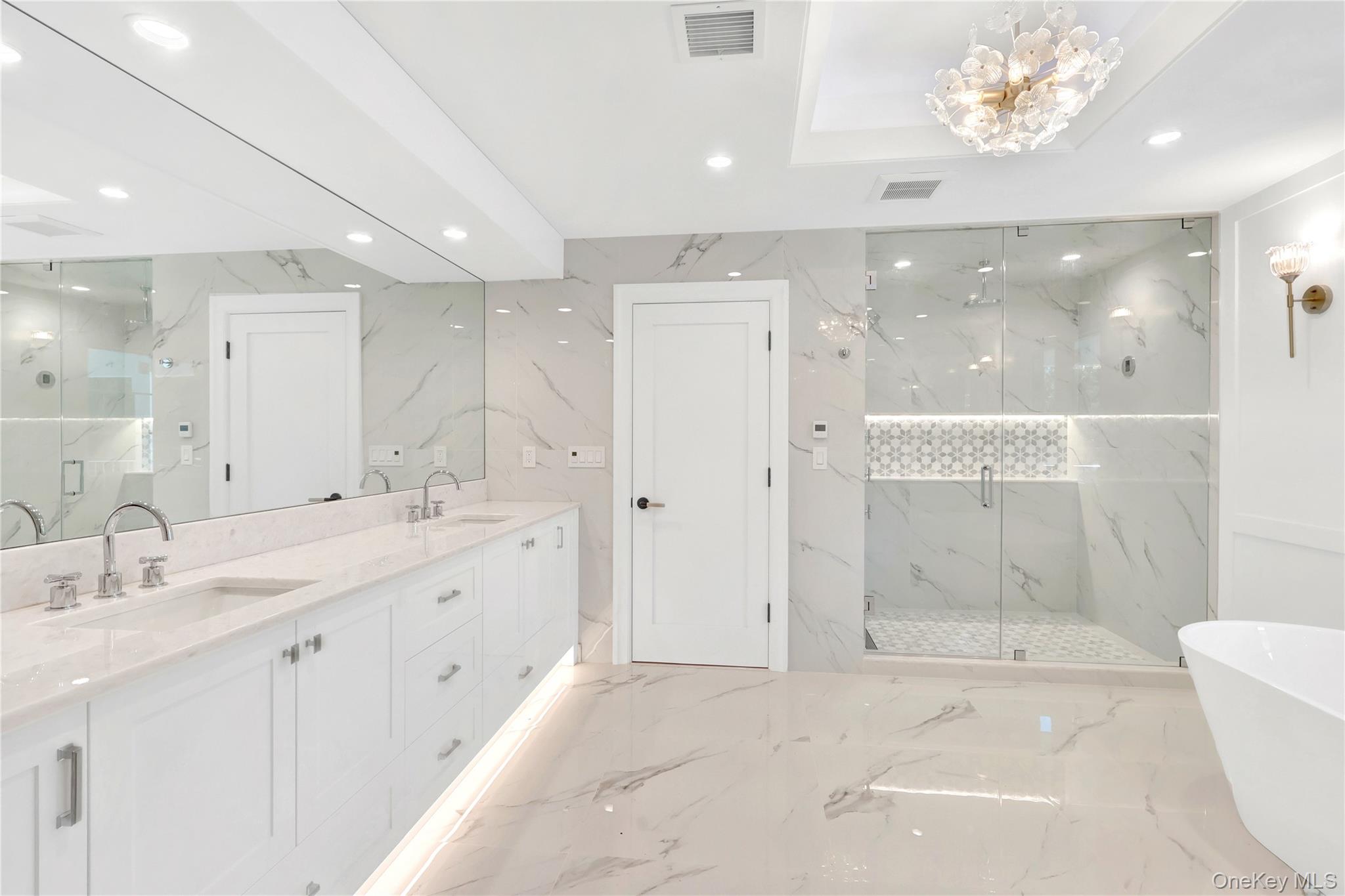  25 Hemlock Lane, Roslyn Heights, NY, 11577 - 物件實景