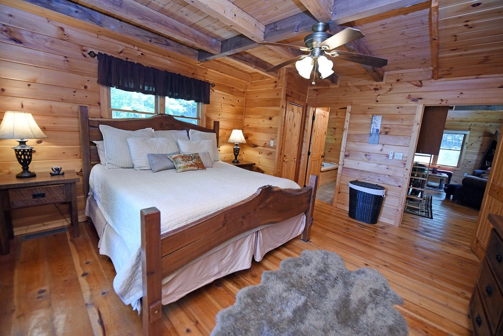 Morganton, Georgia, 30560, United States, 3 Bedrooms Bedrooms, ,3 BathroomsBathrooms,Residential,For Sale,2001916