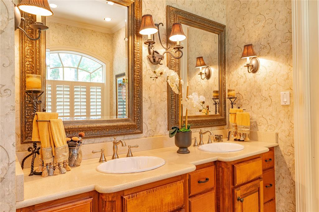 Red Oak, Texas, 75154, United States, 4 Bedrooms Bedrooms, ,4 BathroomsBathrooms,Residential,For Sale,1938334