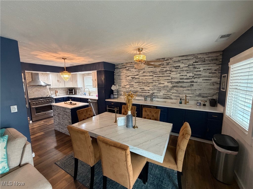 Port Clinton, Ohio, 43452, United States, 4 Bedrooms Bedrooms, ,3 BathroomsBathrooms,Residential,For Sale,1977283