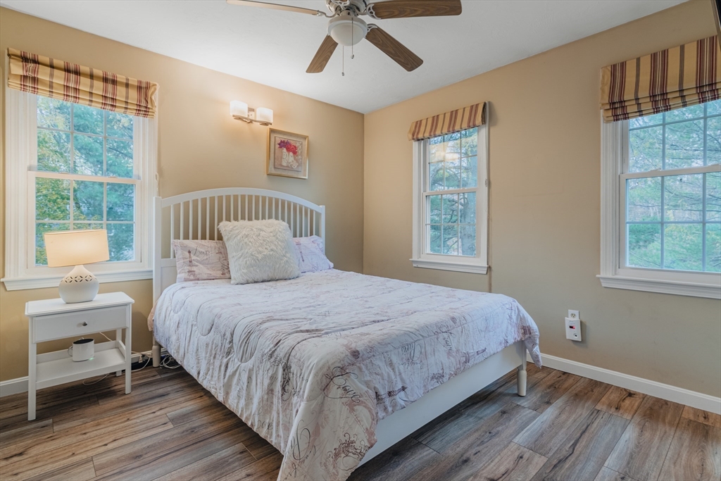 Shrewsbury, Massachusetts, 01545, United States, 2 Bedrooms Bedrooms, ,3 BathroomsBathrooms,Residential,For Sale,1987011