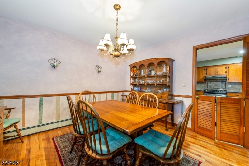Parsippany-Troy Hills Twp., New Jersey, 07950, United States, 3 Bedrooms Bedrooms, ,4 BathroomsBathrooms,Residential,For Sale,1926193