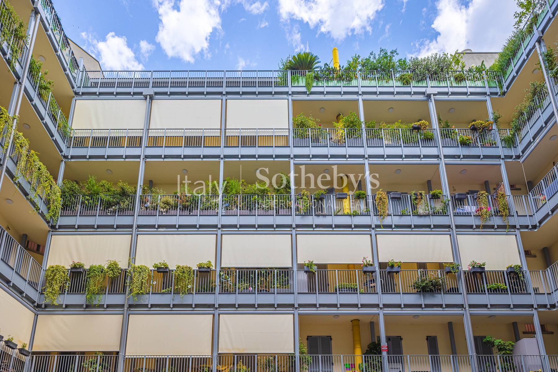  Light-filled penthouse in an elegant residential setting - 物件實景