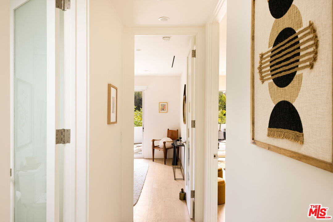 Los Angeles, California, 90046, United States, 4 Bedrooms Bedrooms, ,4 BathroomsBathrooms,Residential,For Sale,1912038