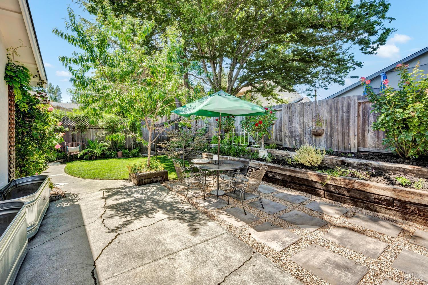 Napa, California, 94558, United States, 4 Bedrooms Bedrooms, ,2 BathroomsBathrooms,Residential,For Sale,1926171