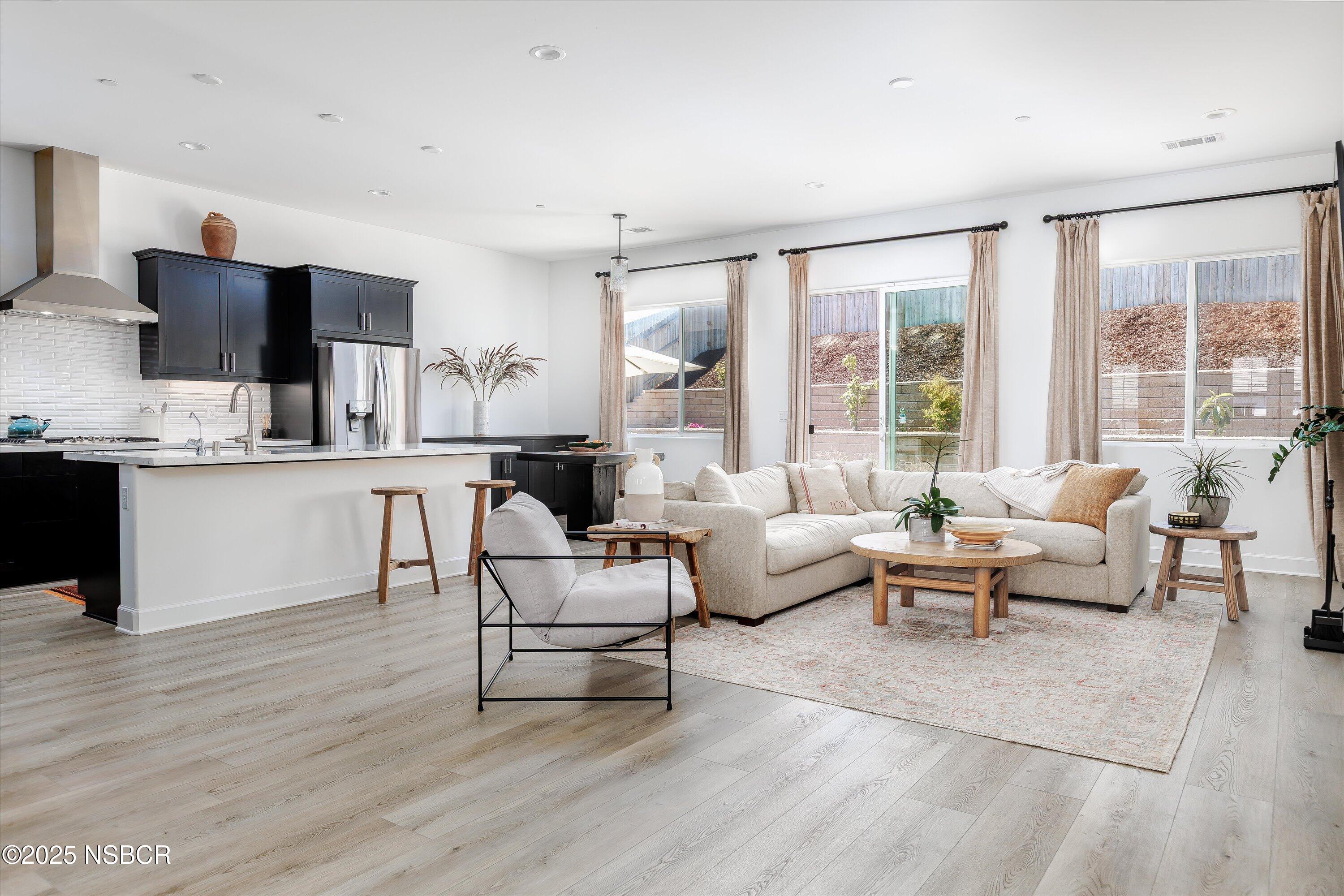 Santa Maria, California, 93455, United States, 4 Bedrooms Bedrooms, ,4 BathroomsBathrooms,Residential,For Sale,1975540