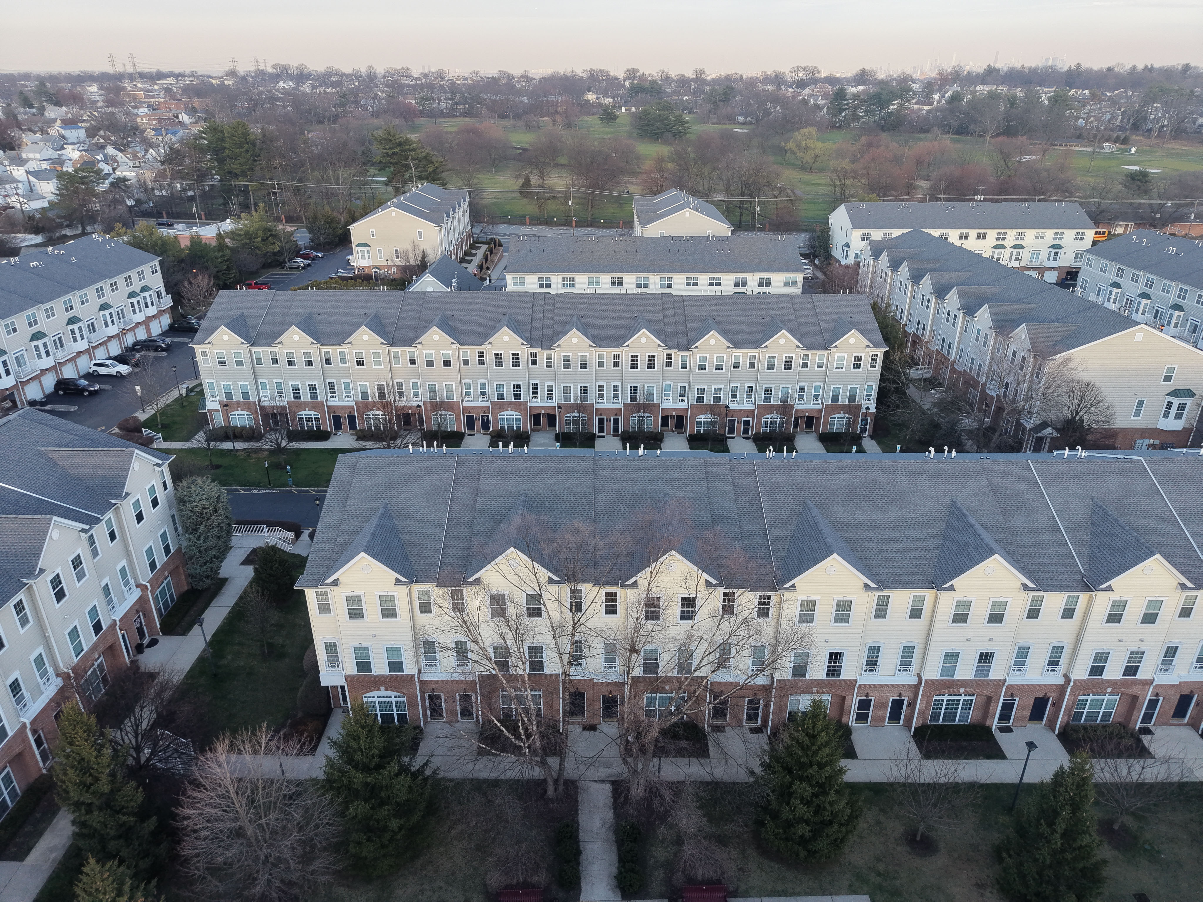  906 Memorial Drive, Belleville, NJ, 07109 - 物件實景