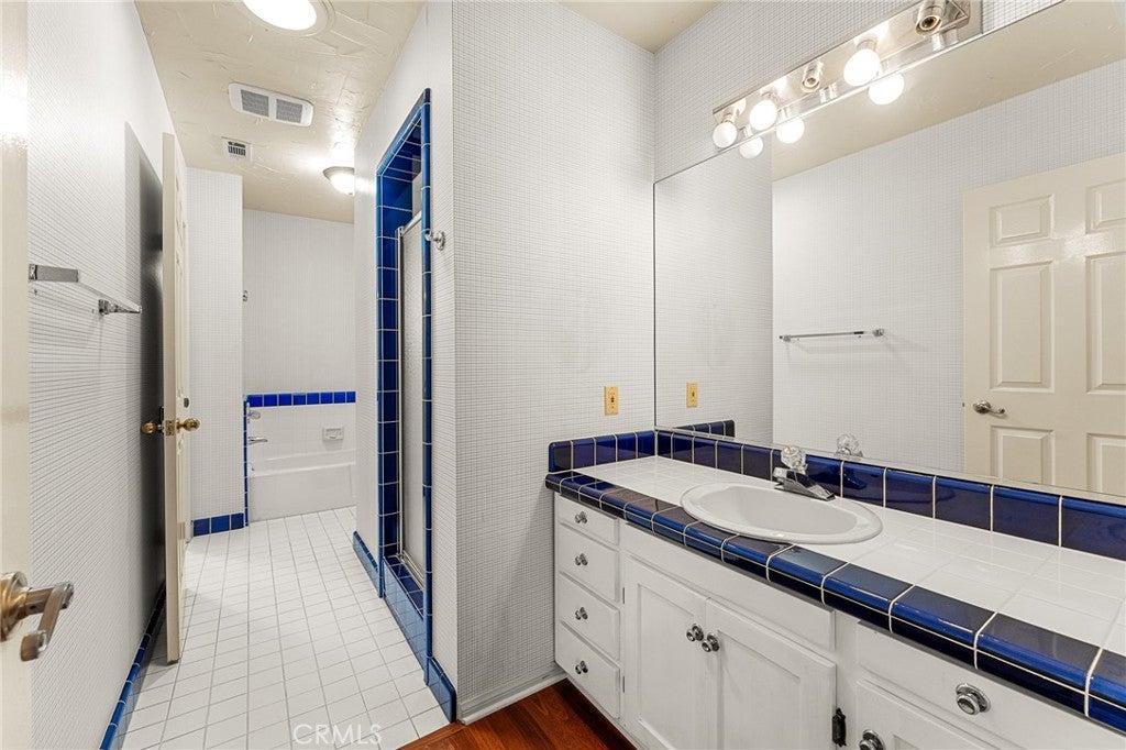 Redlands, California, 92373, United States, 4 Bedrooms Bedrooms, ,4 BathroomsBathrooms,Residential,For Sale,1995131