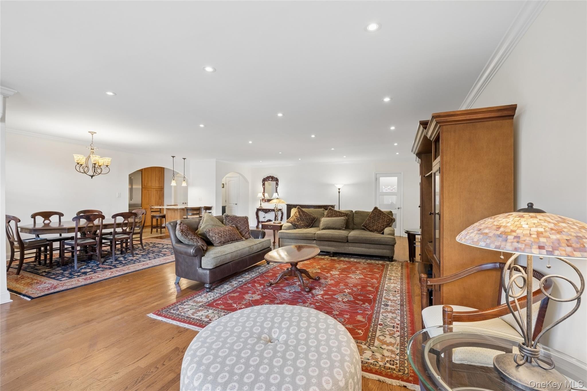 Beechhurst, New York, 11357, United States, 3 Bedrooms Bedrooms, ,2 BathroomsBathrooms,Residential,For Sale,2049222