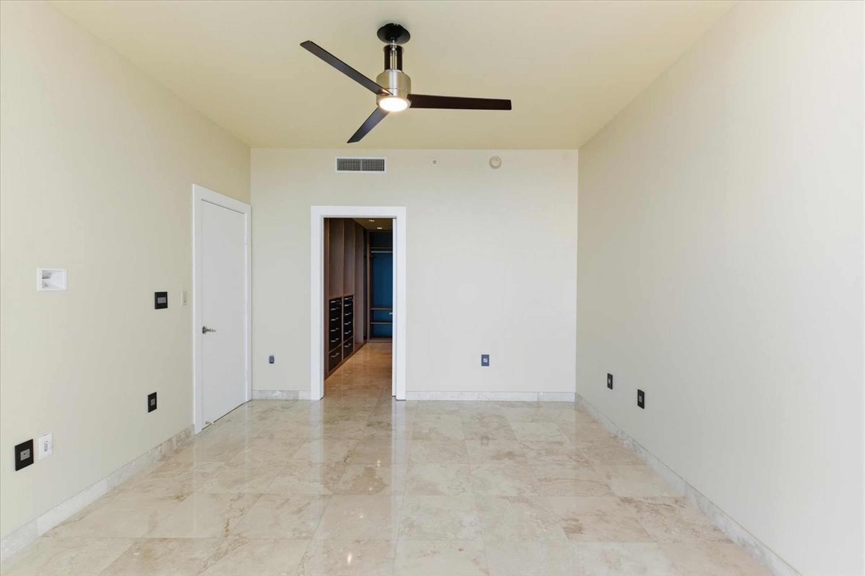  900 Biscayne Blvd, Miami, FL, 33132 - 物件實景