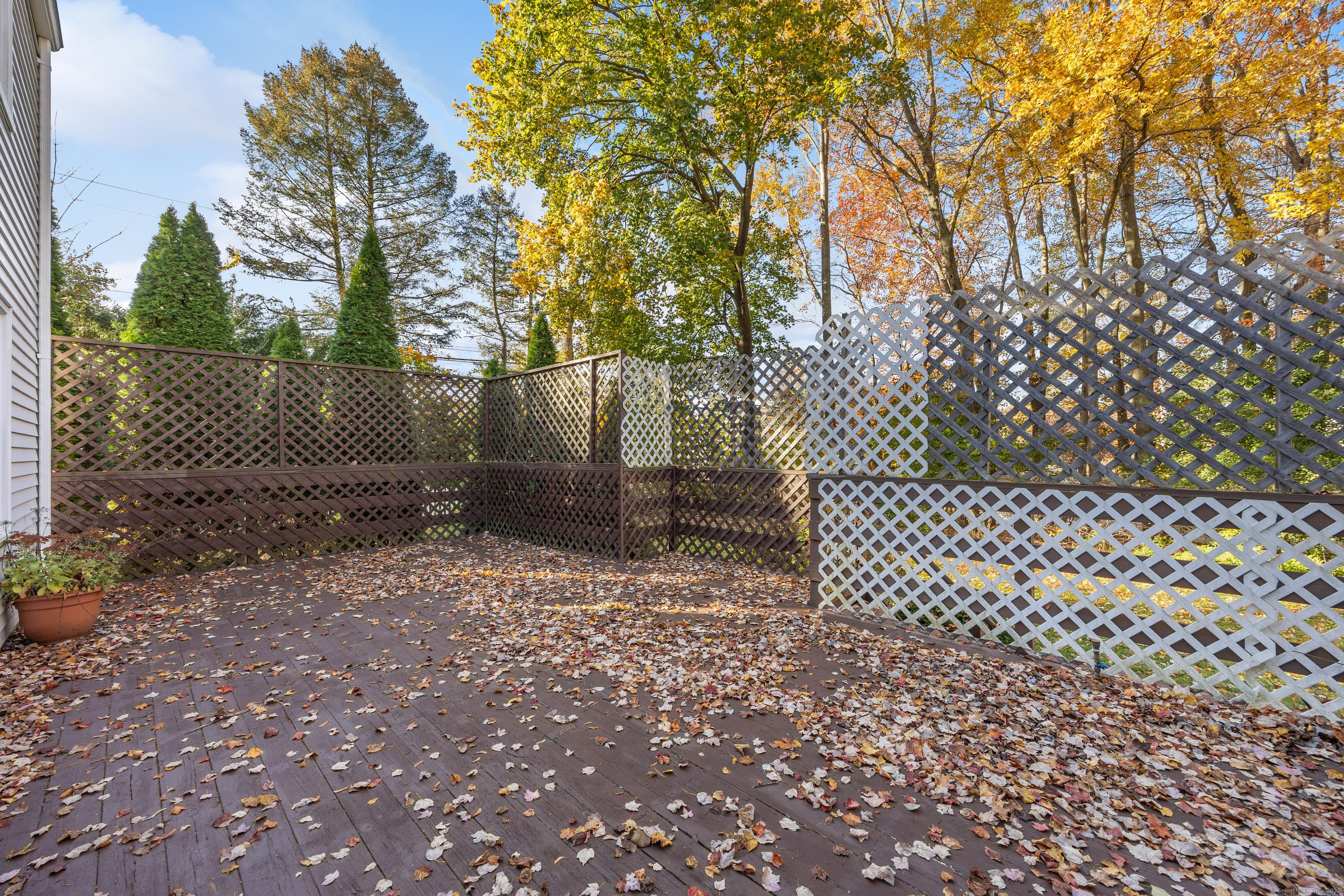 West Hartford, Connecticut, 06117, United States, 3 Bedrooms Bedrooms, ,3 BathroomsBathrooms,Residential,For Sale,1980487