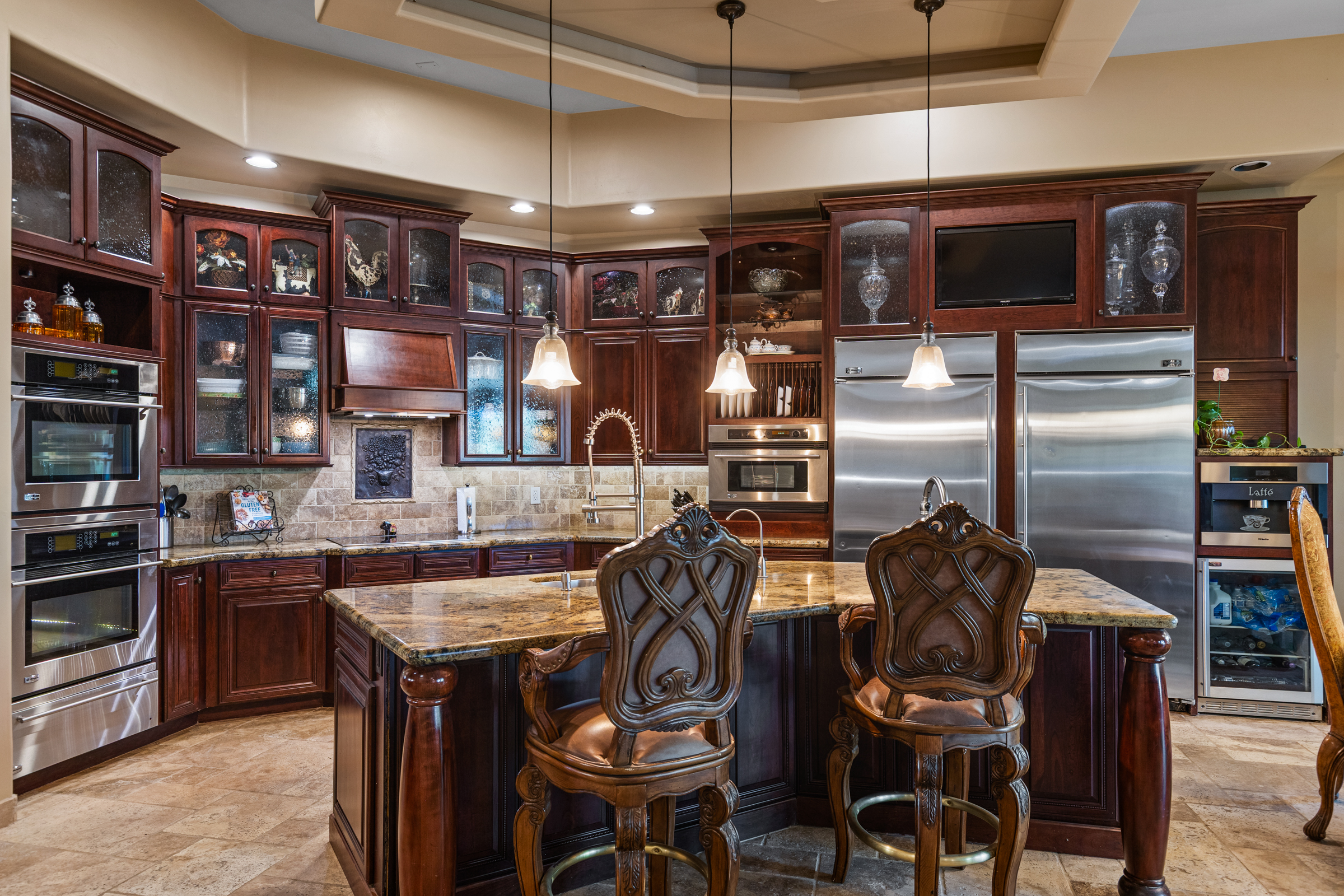 Tempe, Arizona, 85284, United States, 5 Bedrooms Bedrooms, ,3 BathroomsBathrooms,Residential,For Sale,1989924