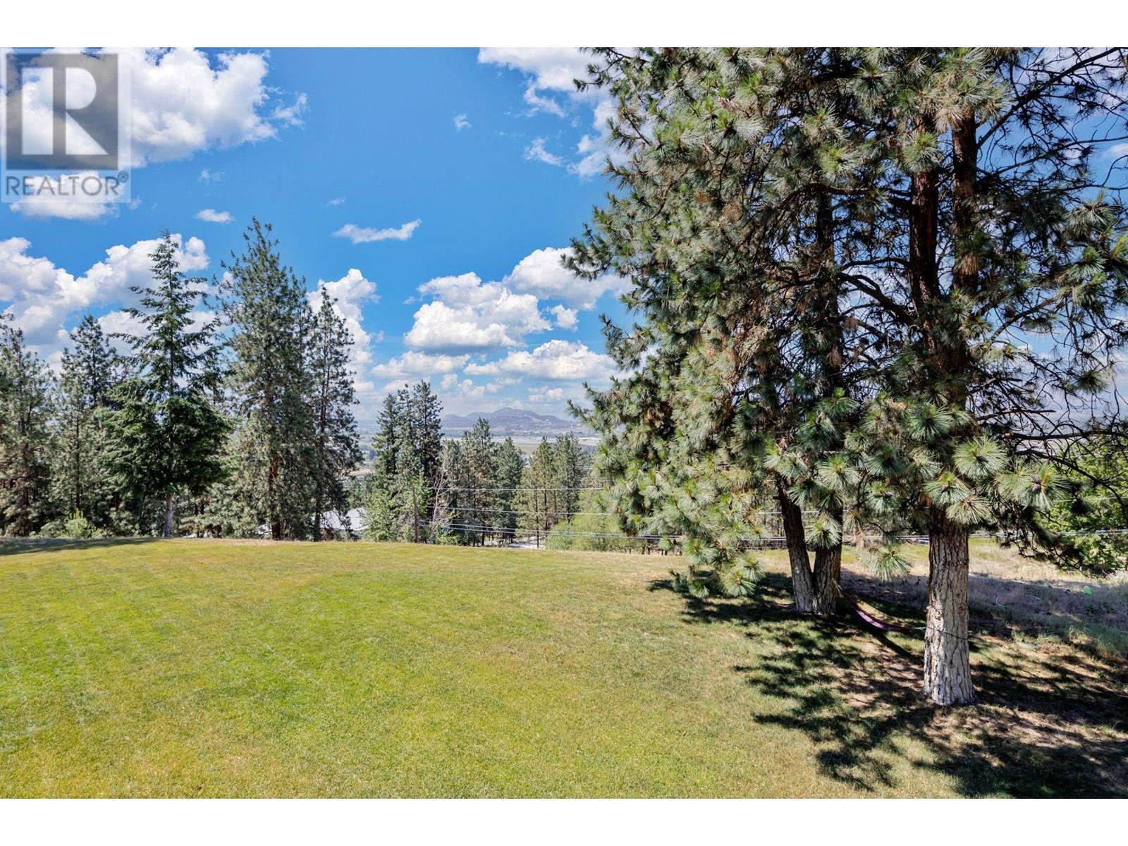 KELOWNA, British Columbia, V1X 7V3, CA, 4 Bedrooms Bedrooms, ,2 BathroomsBathrooms,Residential,For Sale,1948769