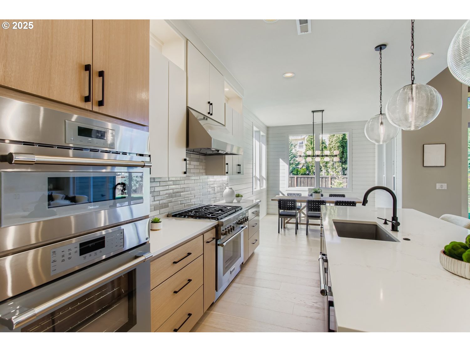 Portland, Oregon, 97229, United States, 5 Bedrooms Bedrooms, ,4 BathroomsBathrooms,Residential,For Sale,1982334