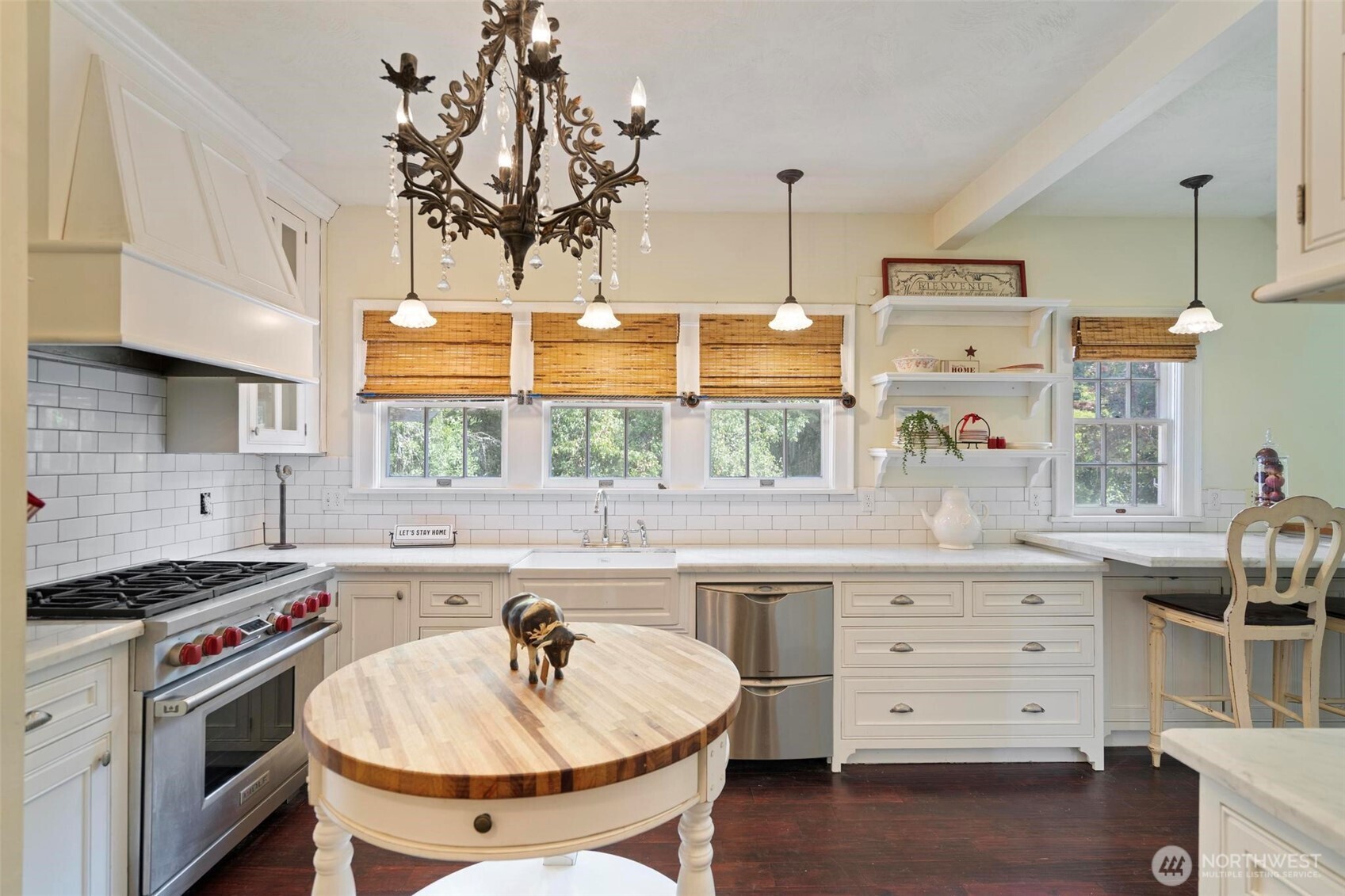 Shelton, Washington, 98584, United States, 6 Bedrooms Bedrooms, ,3 BathroomsBathrooms,Residential,For Sale,1974381