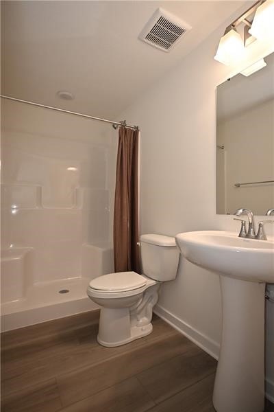 Oakdale, Pennsylvania, 15071, United States, 4 Bedrooms Bedrooms, ,4 BathroomsBathrooms,Residential,For Sale,2025427