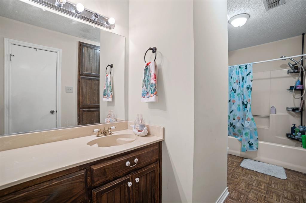 Palmer, Texas, 75152, United States, 4 Bedrooms Bedrooms, ,4 BathroomsBathrooms,Residential,For Sale,1943207