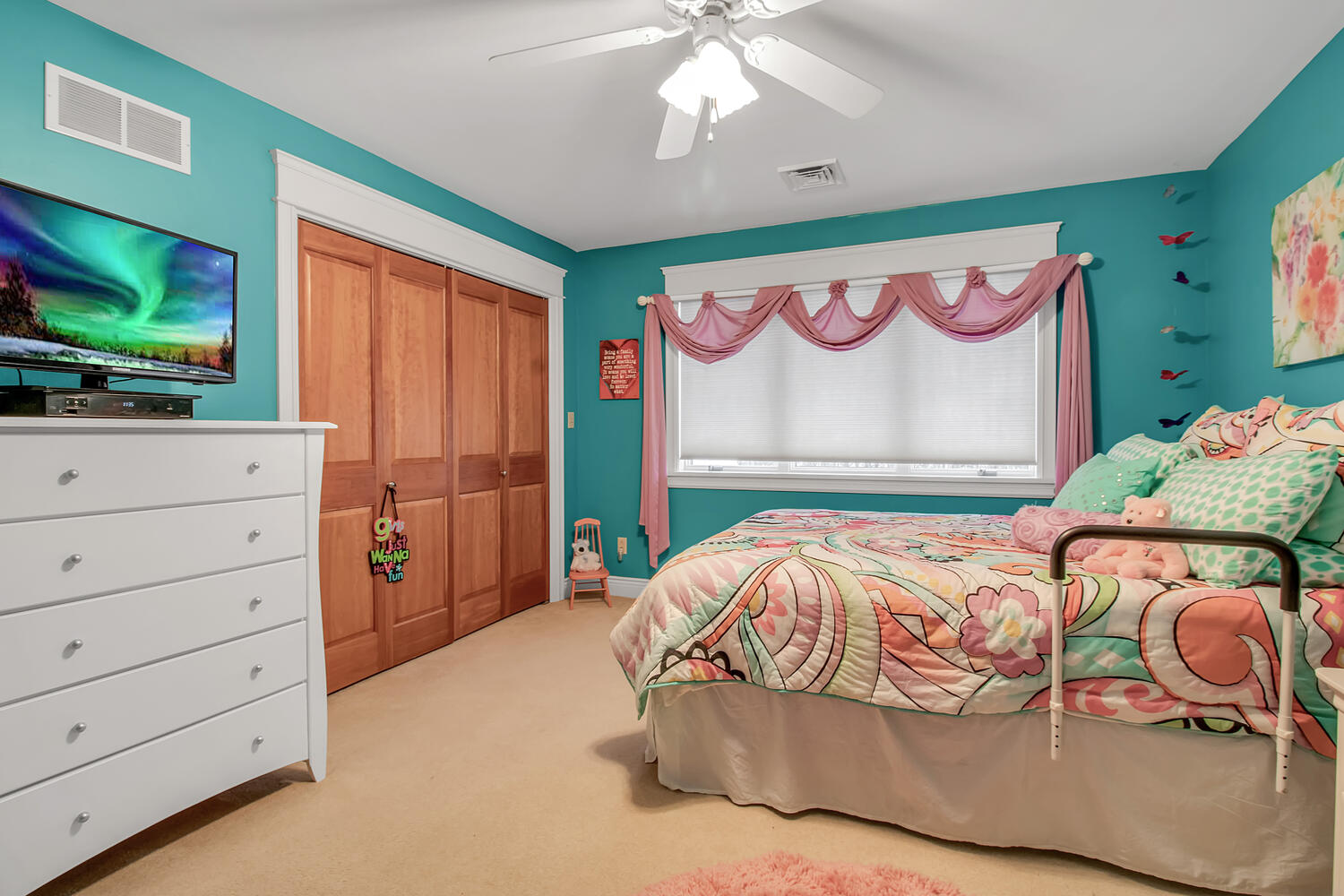 6505 Boston State Rd Road, Hamburg, New York, 14075, United States, 4 Bedrooms Bedrooms, ,5 BathroomsBathrooms,Residential,For Sale,6505 Boston State Rd Road,1209935